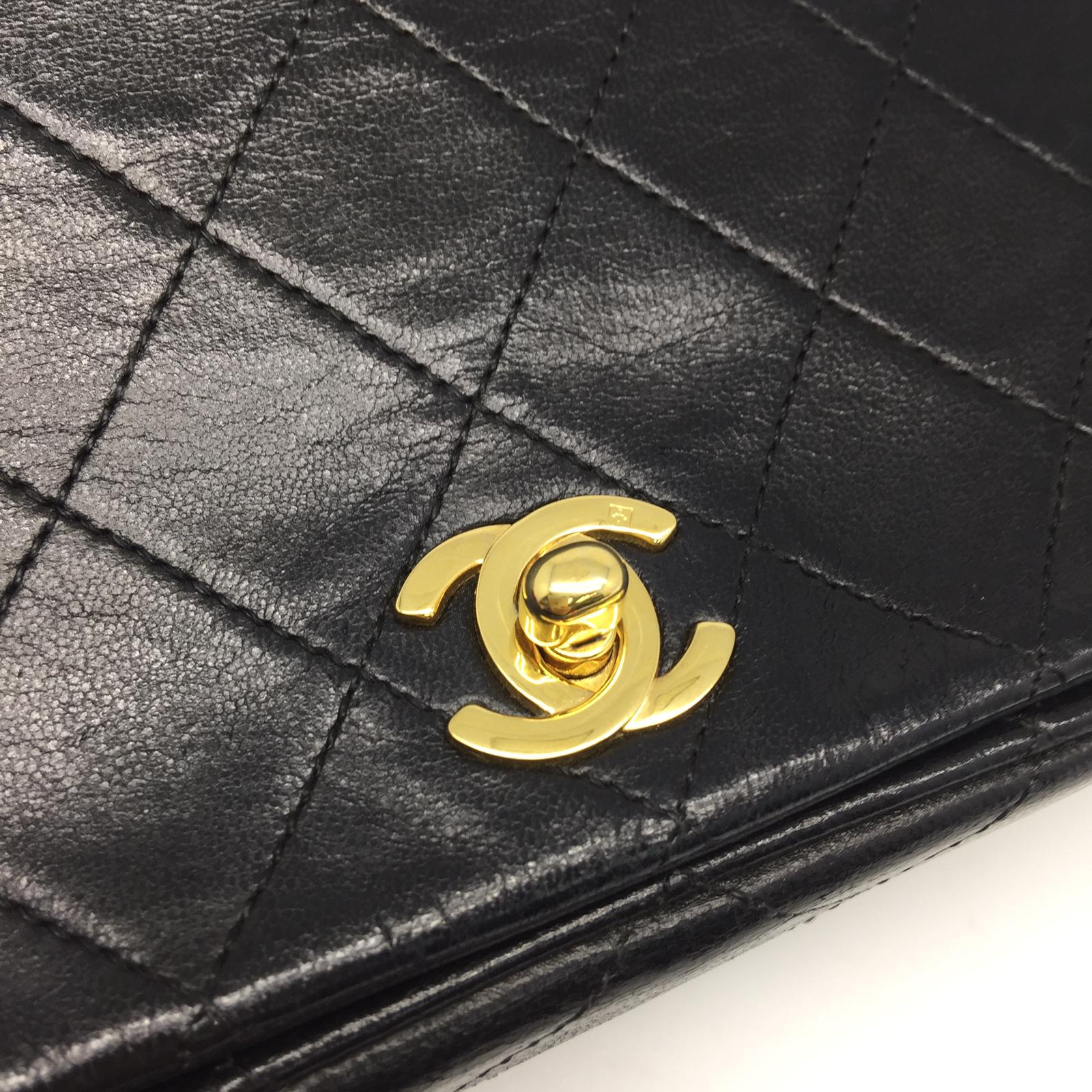 CHANEL 【激減優惠】菱格羊皮皮革Vintage Chain Shoulder金扣鏈帶肩背袋黑色