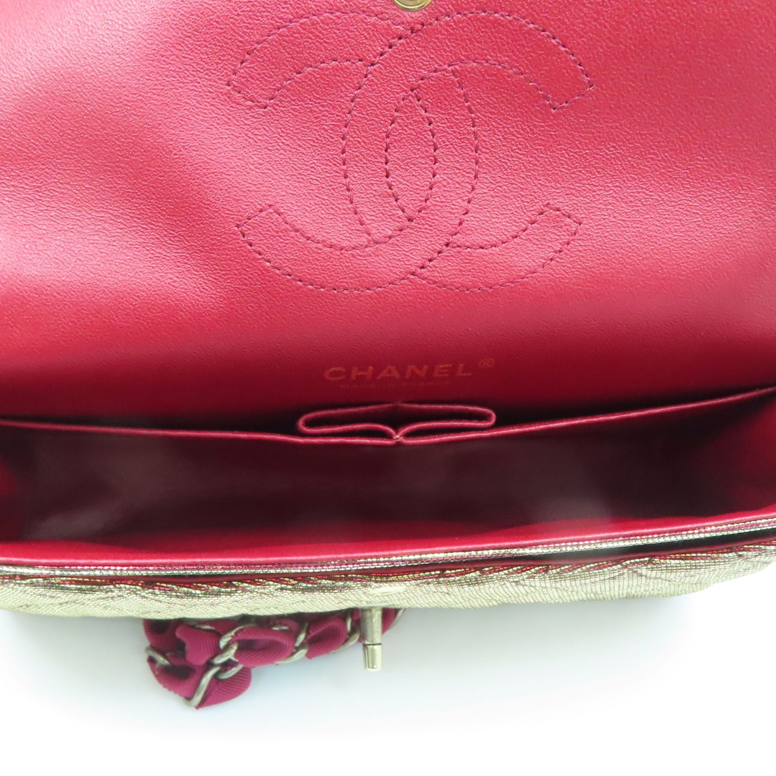 CHANEL Rhombus Nylon Chain Shoulder Gold Buckle Shoulder Bag Gold/Red
