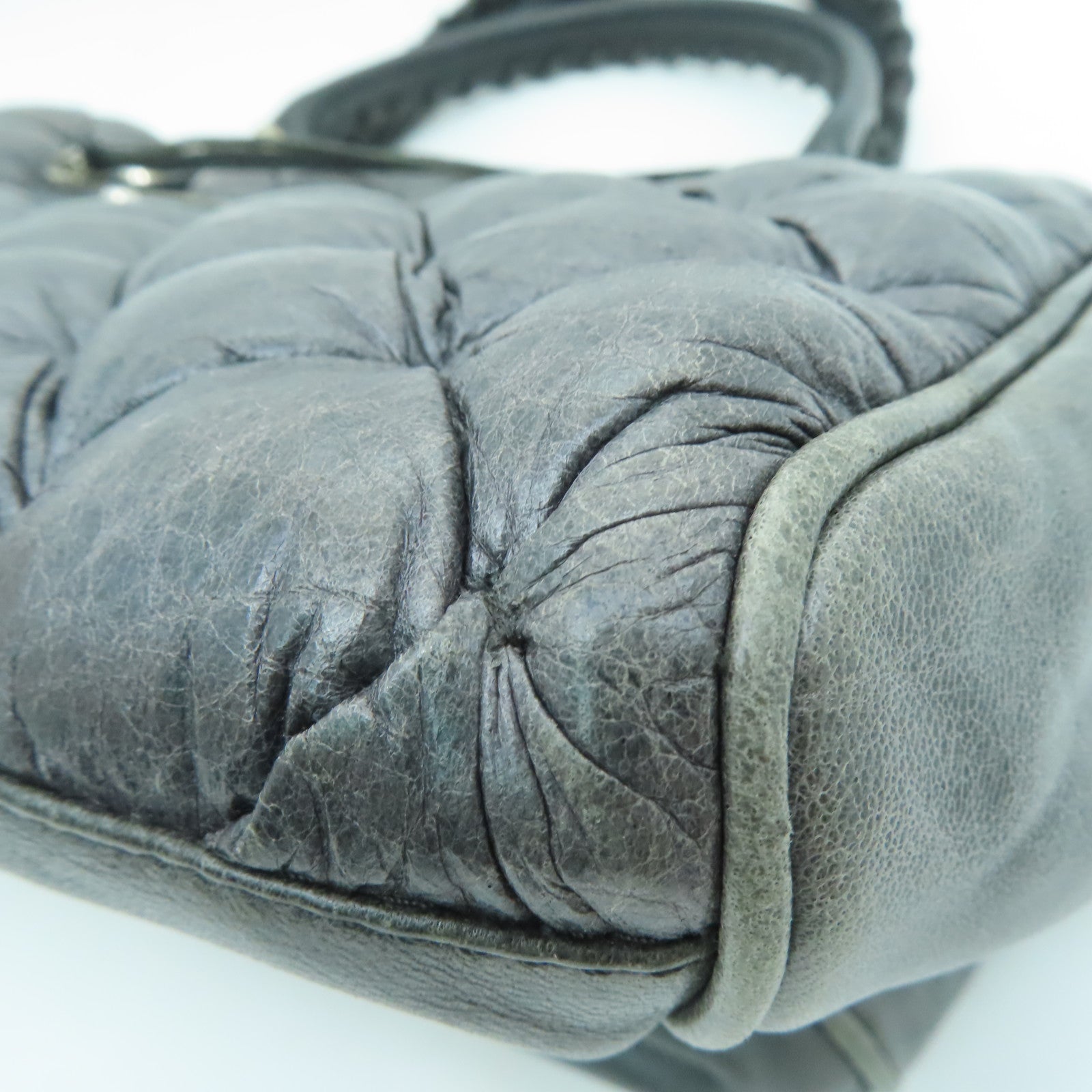 BALENCIAGA 【激减优惠】羊皮皮革The Matelasse银扣手挽袋灰色