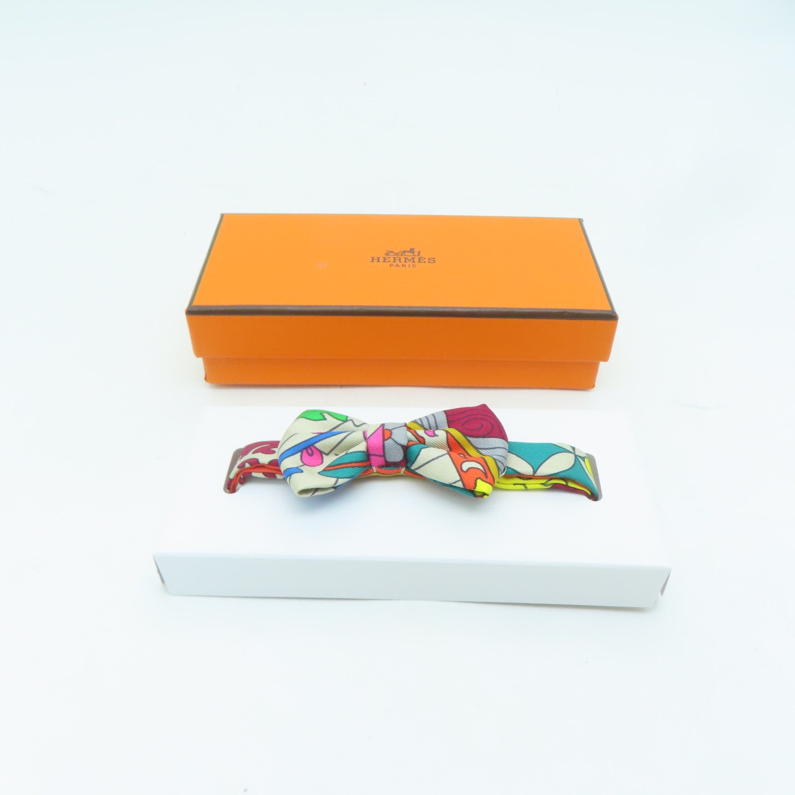 HERMES 絲質Bowtie銀扣領結彩色