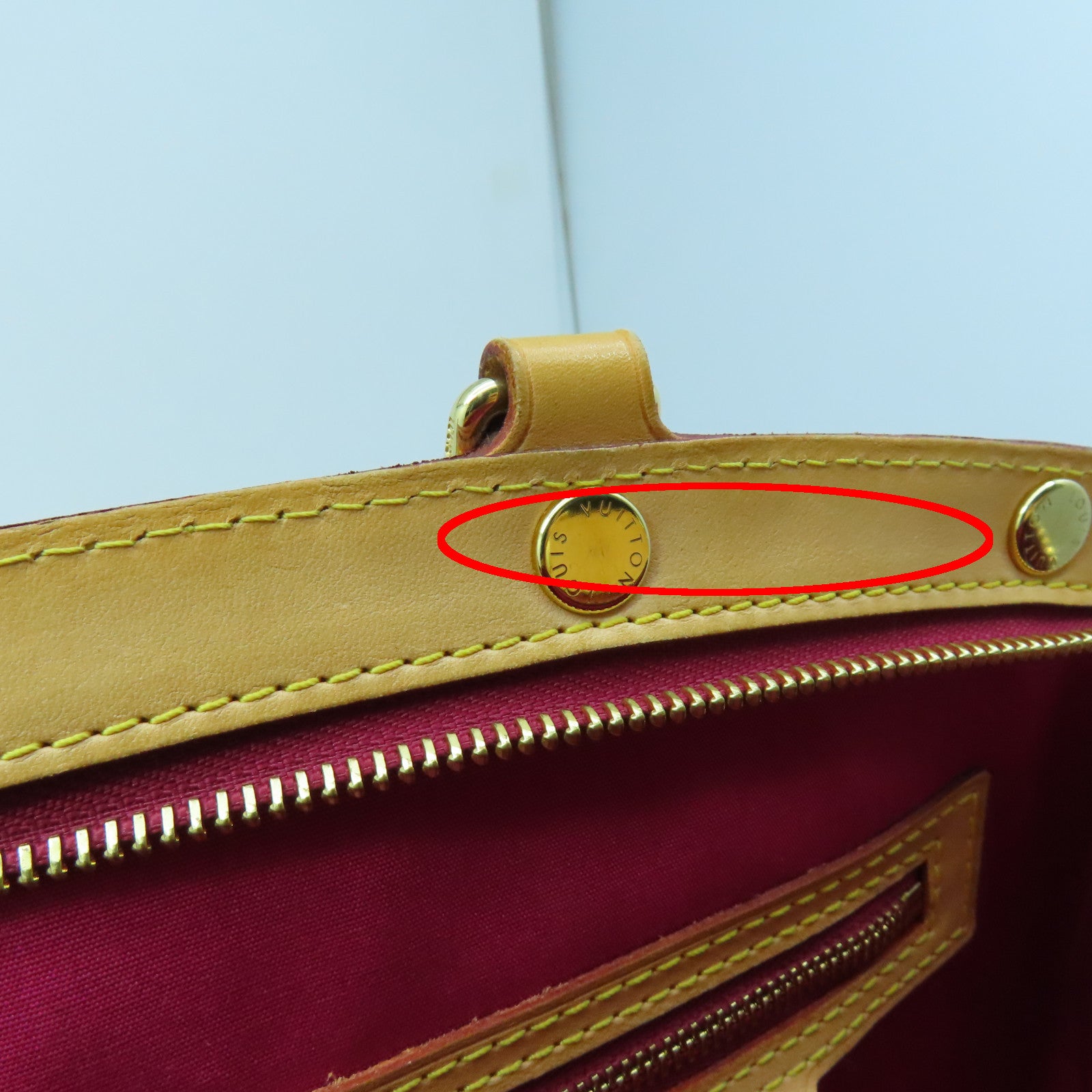 LOUIS VUITTON Monogram Vernis Brea MM金扣手挽肩背两用袋红色