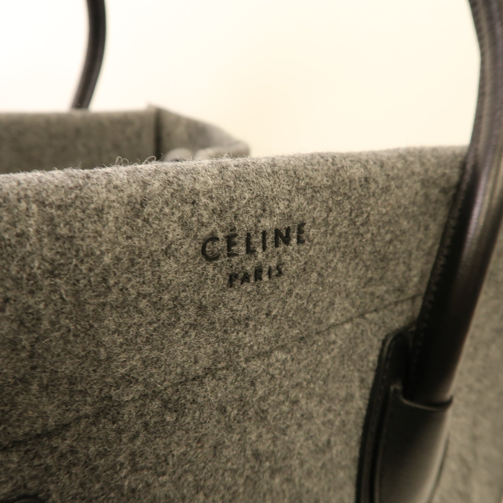 CELINE 羊絨Phantom Lugguge金扣手挽袋灰色