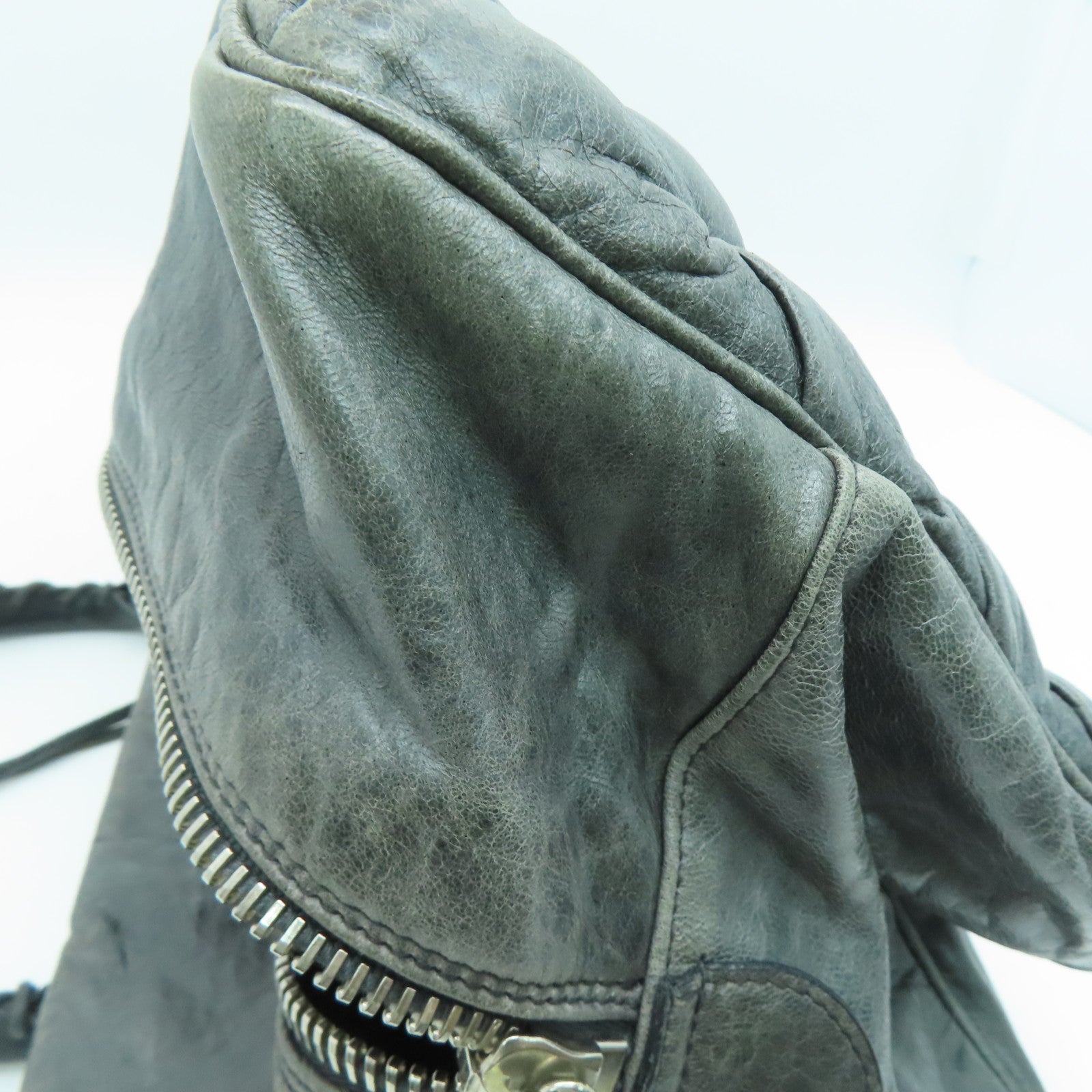 BALENCIAGA 【激减优惠】羊皮皮革The Matelasse银扣手挽袋灰色