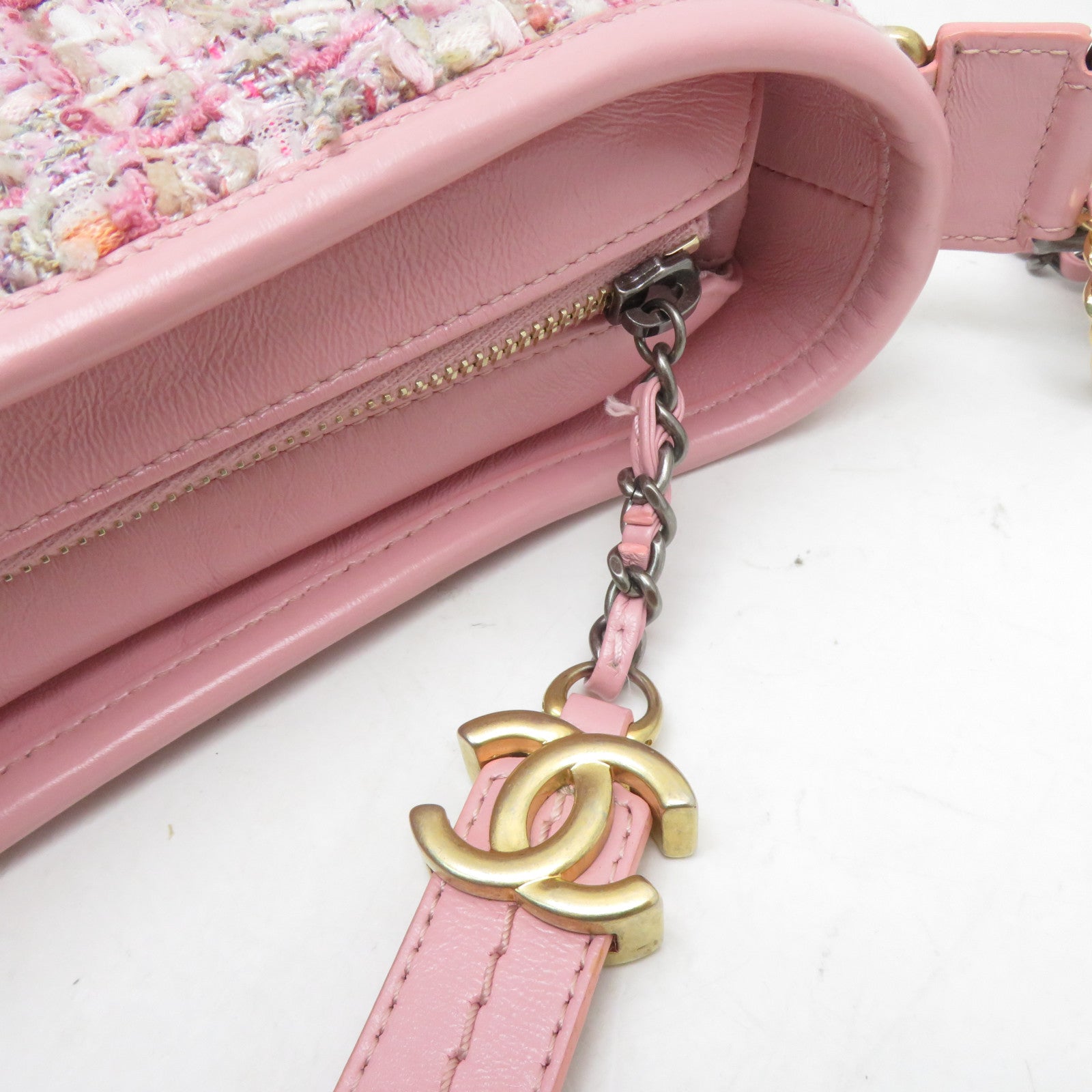 CHANEL 斜紋軟呢Gabrielle Small Hobo Bag肩背袋粉紅色
