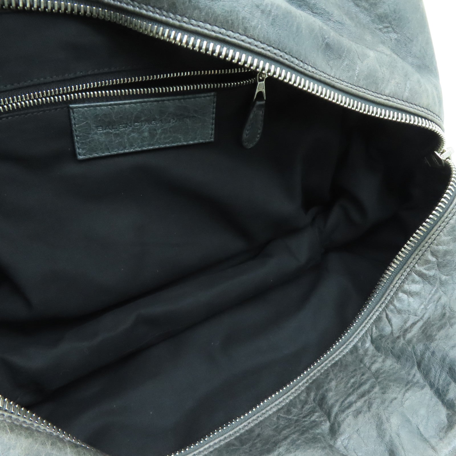 BALENCIAGA 【激减优惠】羊皮皮革The Matelasse银扣手挽袋灰色