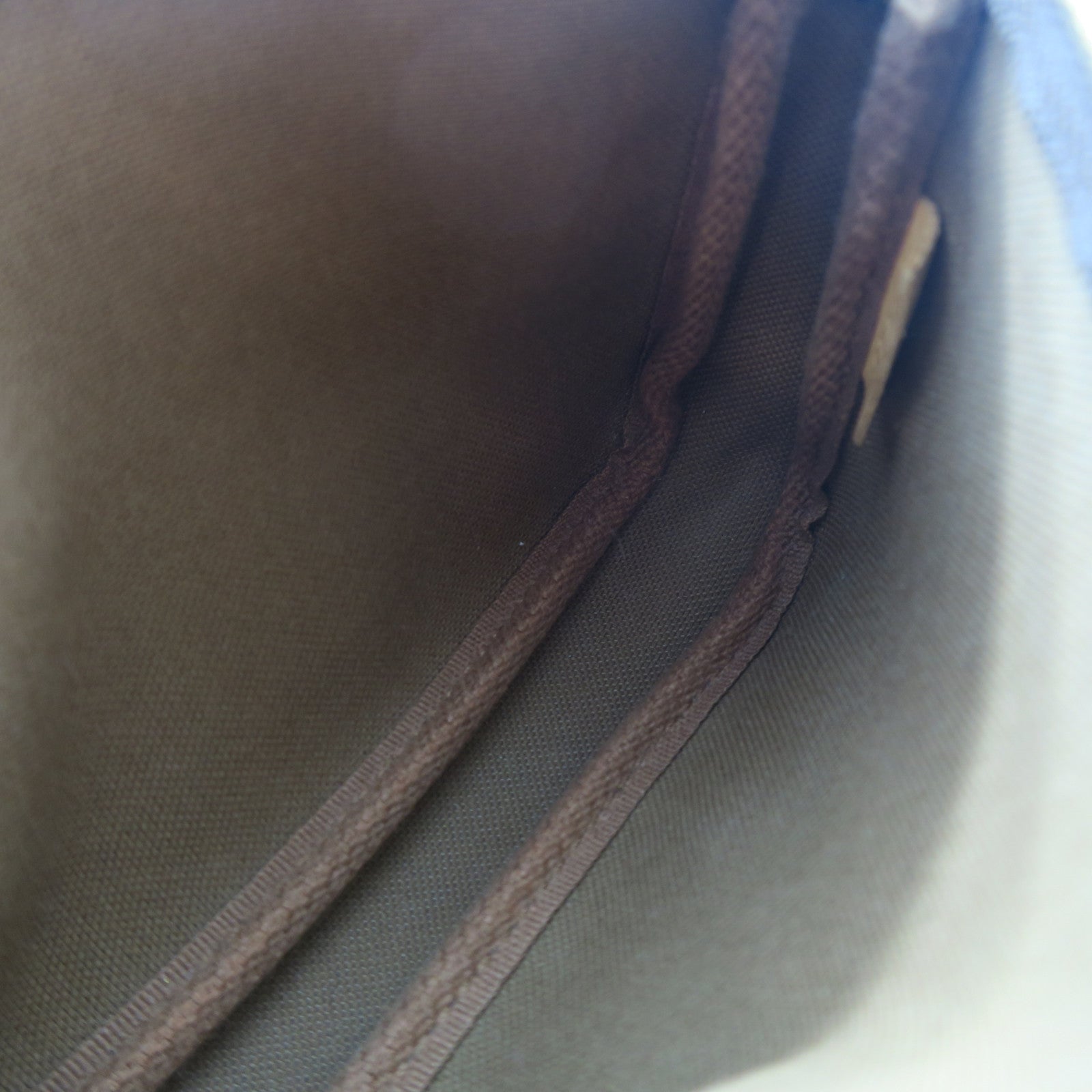 LOUIS VUITTON Monogram Mini Pochette Access金扣手拿包啡色