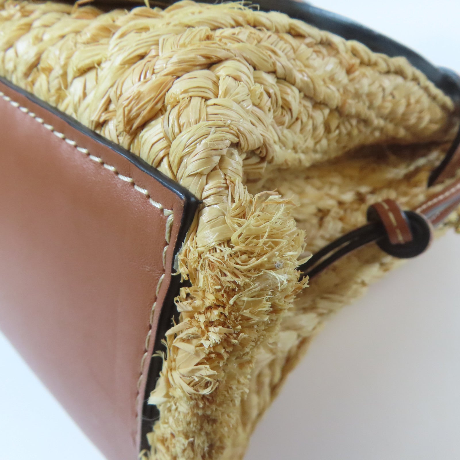 LOEWE 牛皮皮革2 Way Shoulder金扣手挽肩背兩用袋啡色