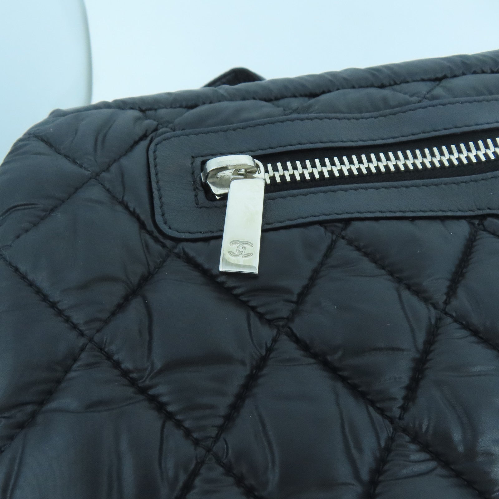 CHANEL 菱格尼龍CoCo Cocoon銀扣肩背袋黑色