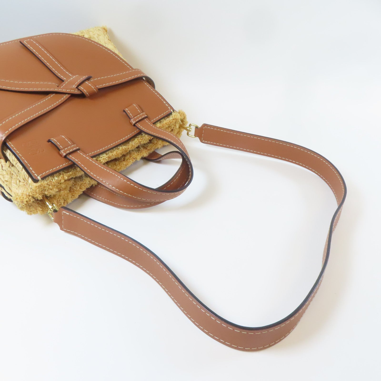 LOEWE 牛皮皮革2 Way Shoulder金扣手挽肩背兩用袋啡色