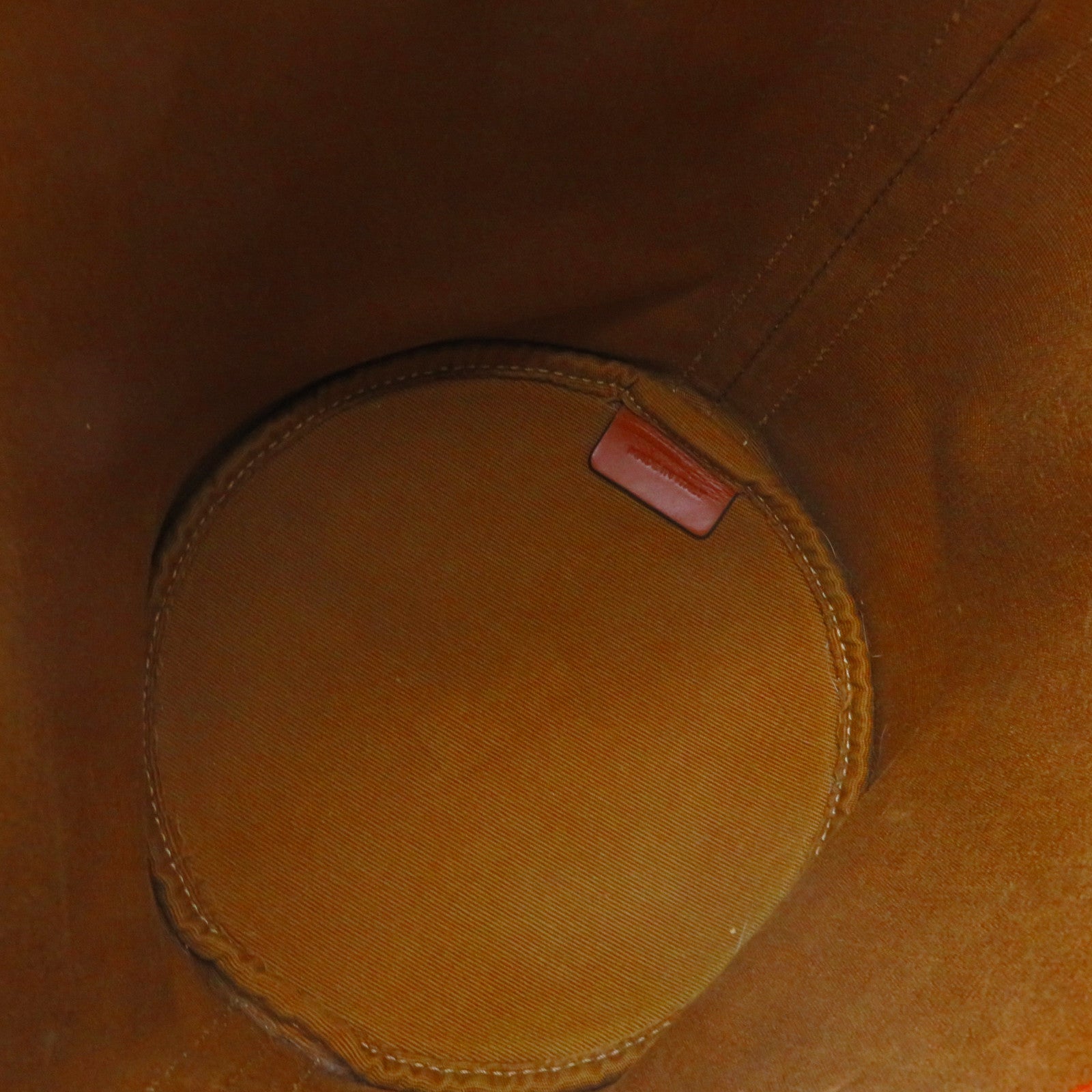 CELINE 牛皮皮革Triomphe Bucket Bag金扣肩背袋啡色