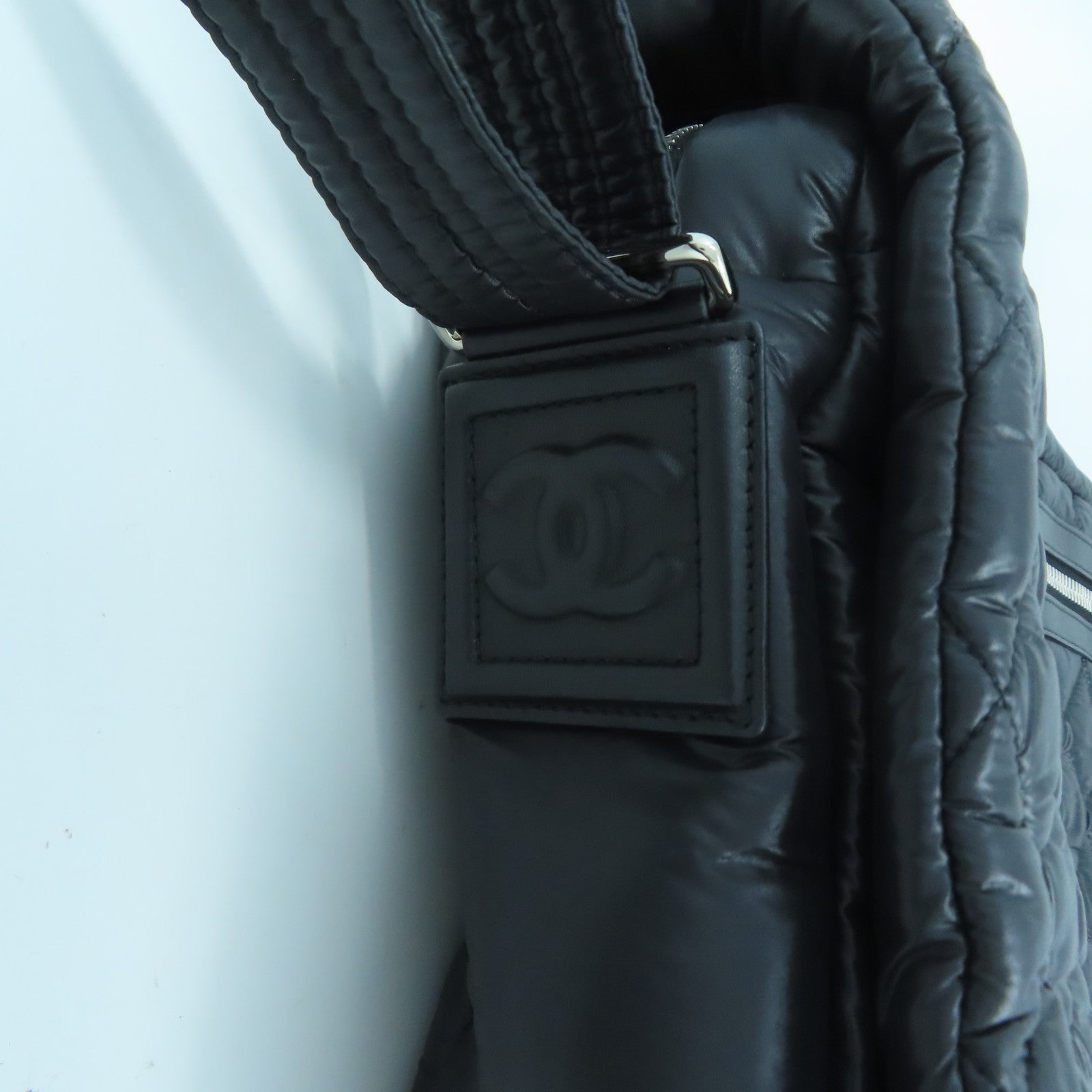 CHANEL 菱格尼龍CoCo Cocoon銀扣肩背袋黑色