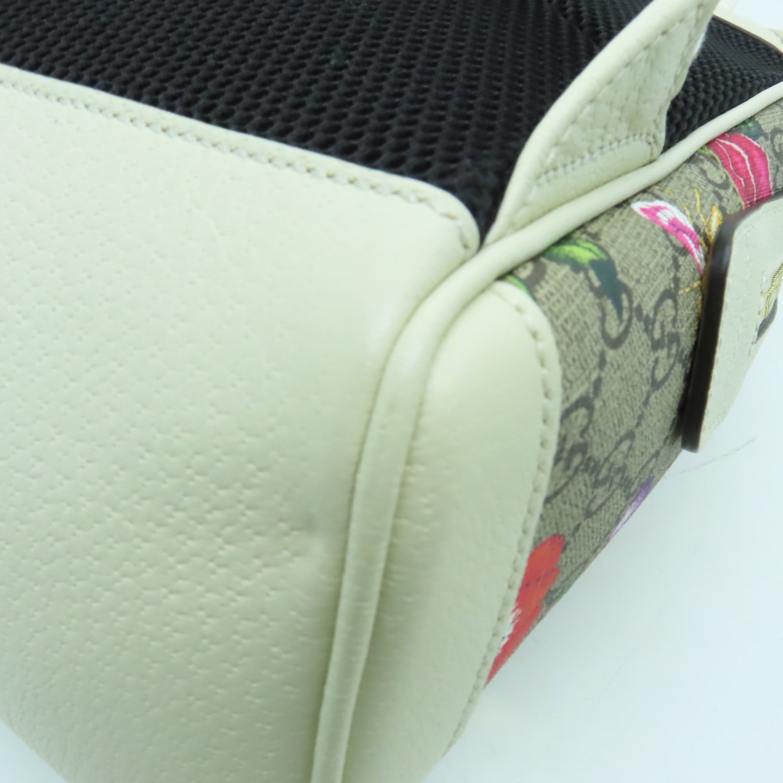 GUCCI 塗層帆布Ophidia GG Backpack銀扣背包米色/白色