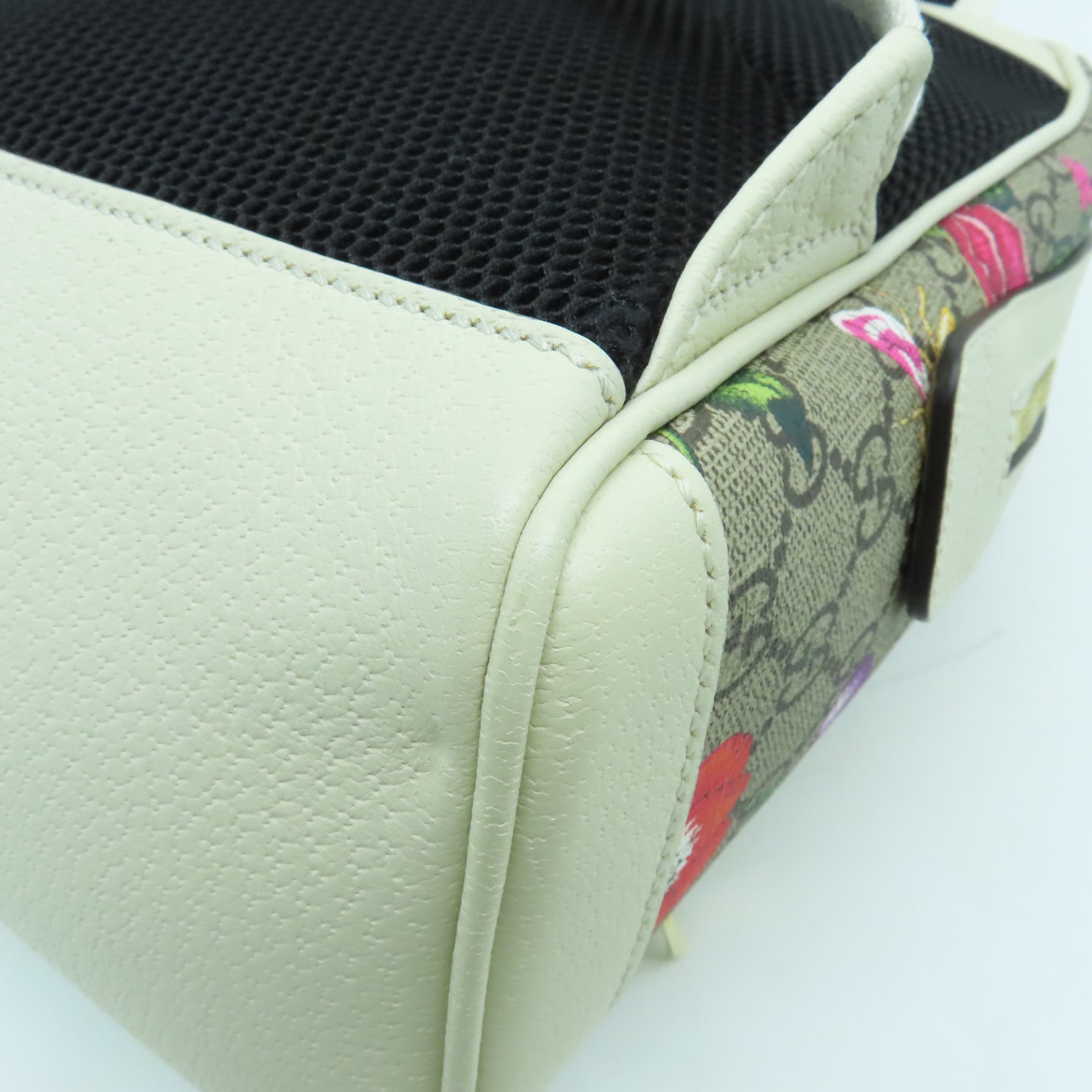 GUCCI 塗層帆布Ophidia GG Backpack銀扣背包米色/白色