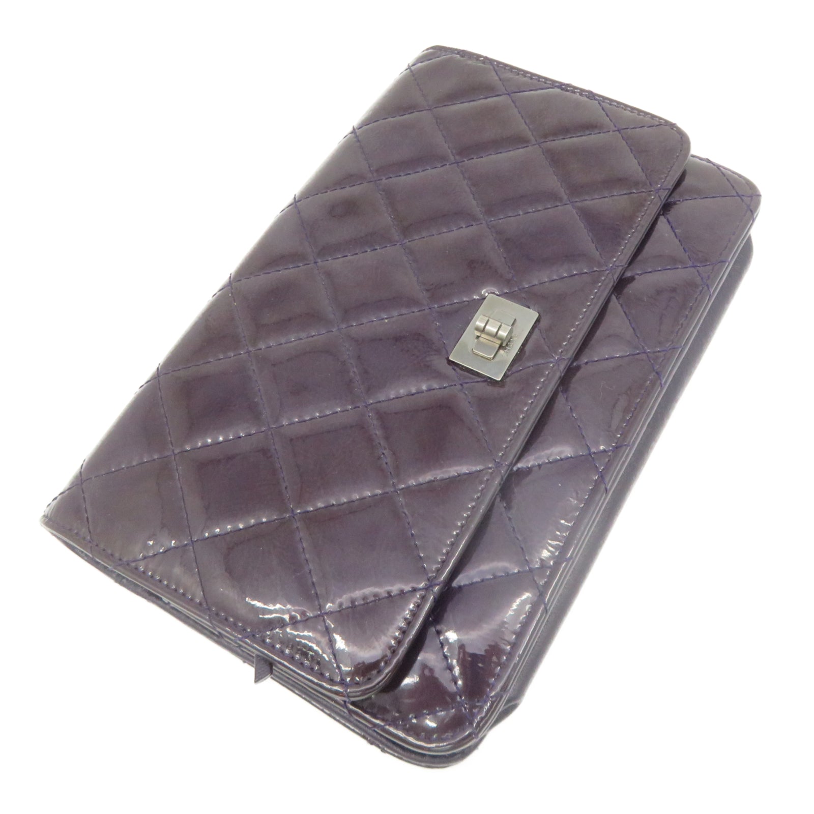 CHANEL 【激减优惠】菱格漆皮皮革2.55 Wallet on Chain银扣链带肩背袋紫色