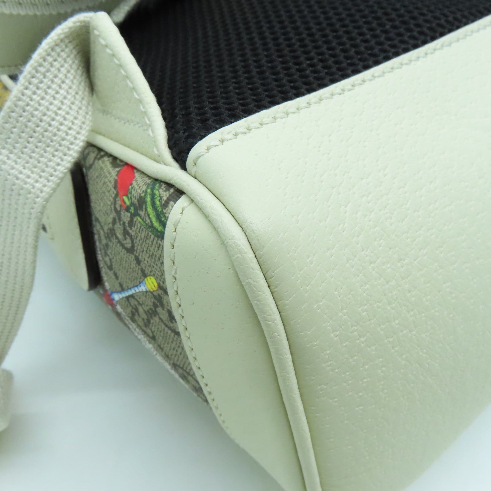 GUCCI 塗層帆布Ophidia GG Backpack銀扣背包米色/白色