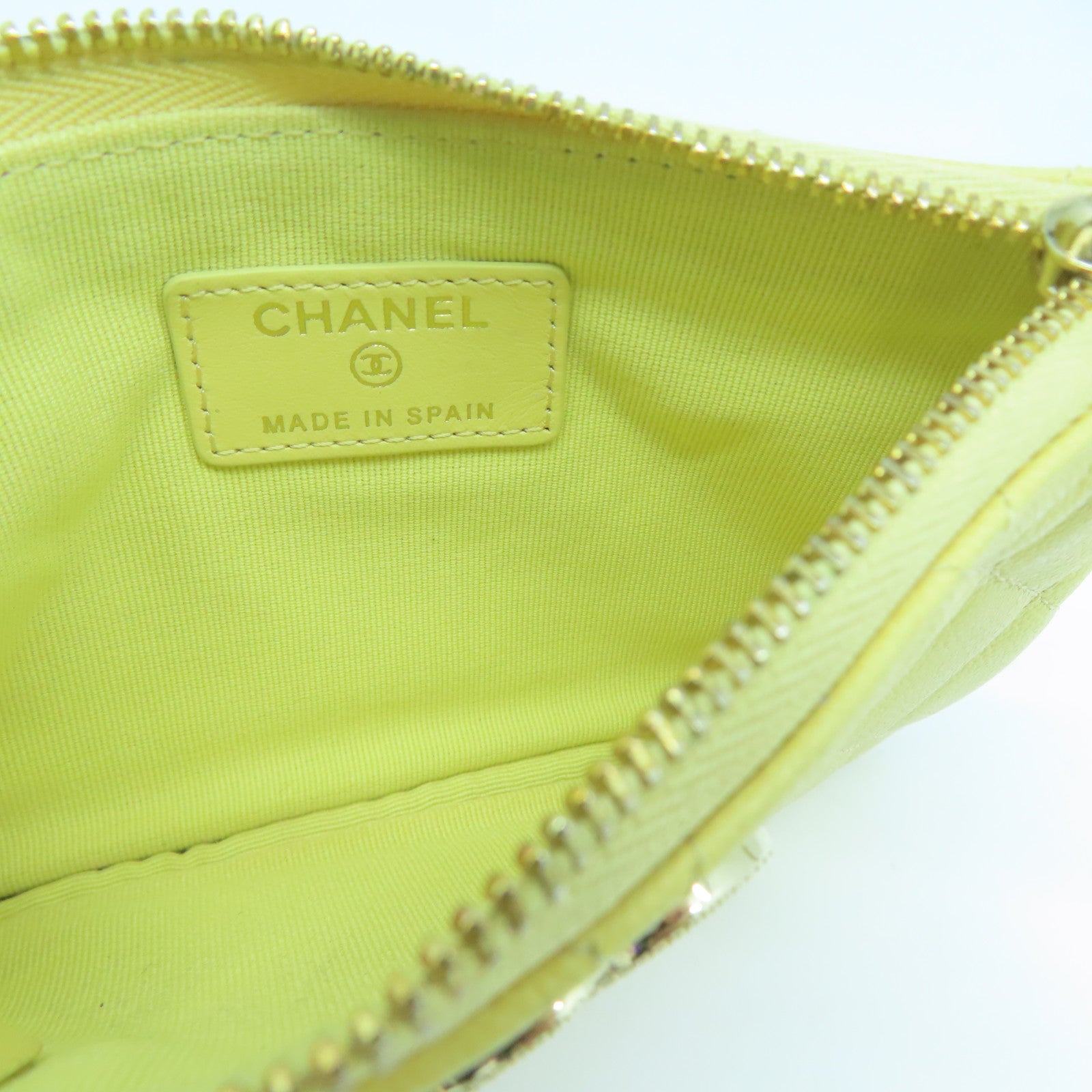 CHANEL 【激減優惠】菱格Caviar皮革Mini Pouch金扣小袋淺黃色