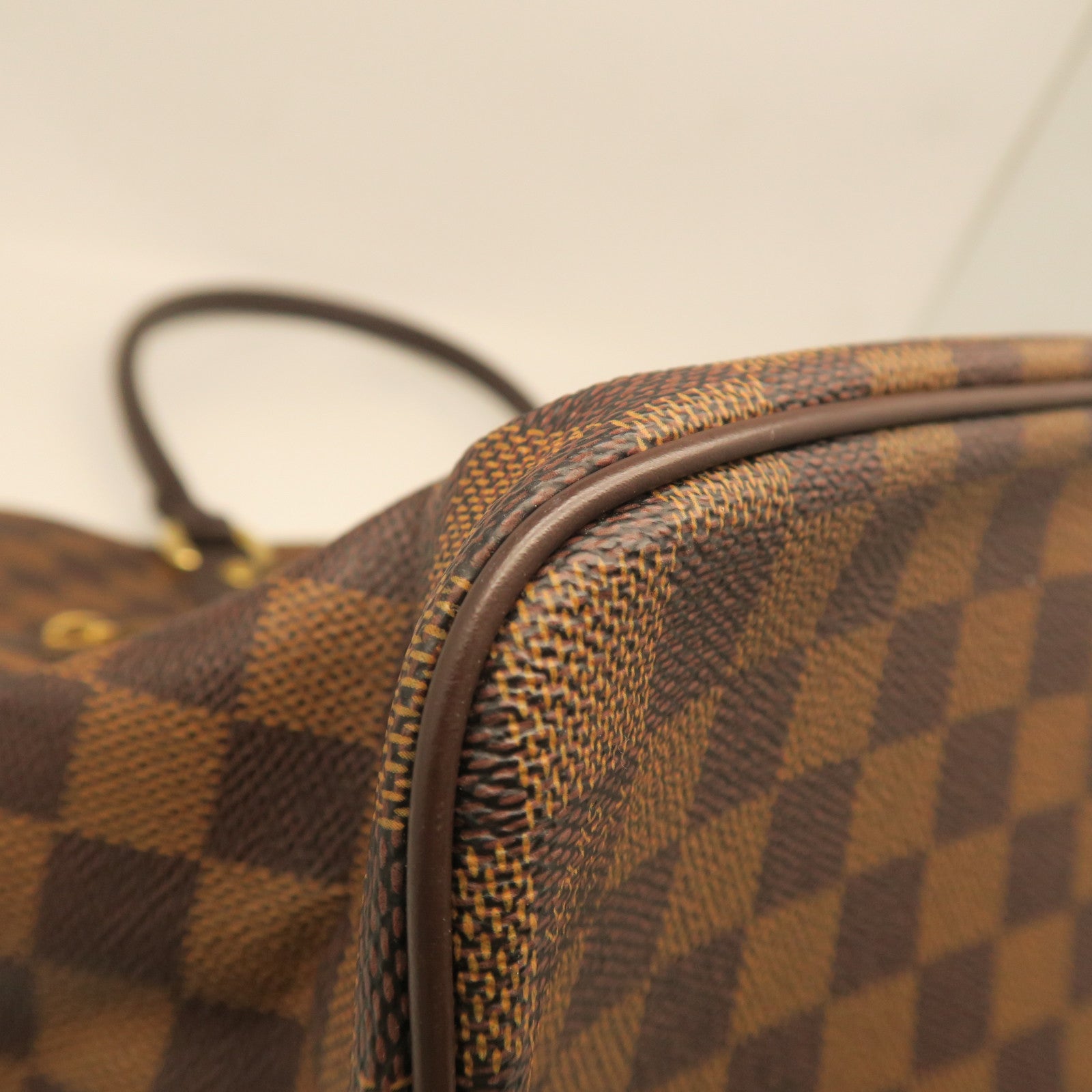 LOUIS VUITTON Damier Saleya GM gold buckle handle bag brown