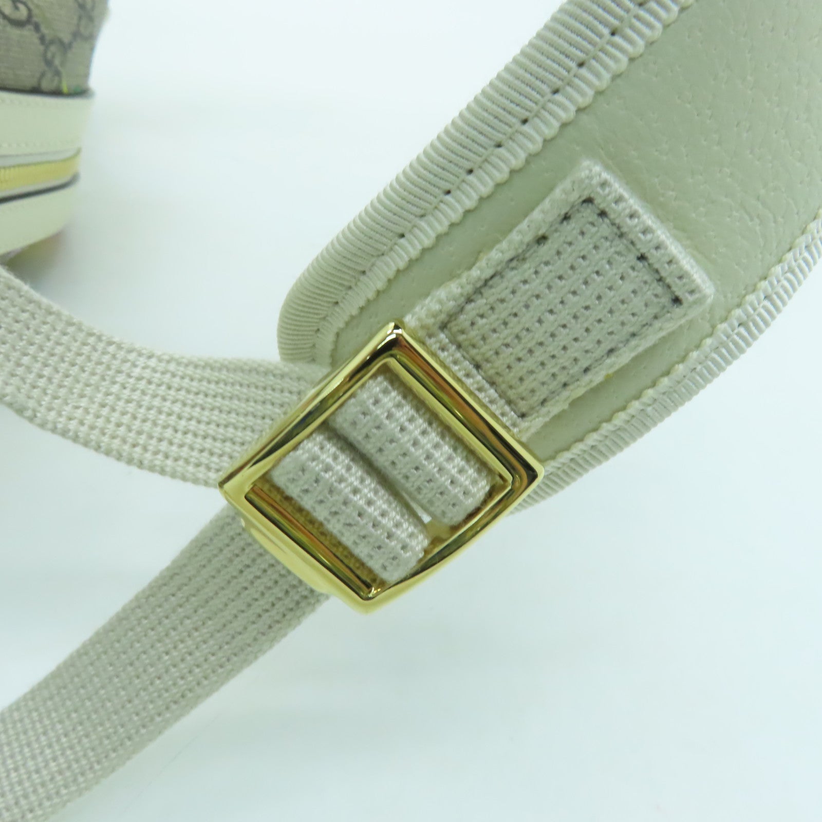 GUCCI 塗層帆布Ophidia GG Backpack銀扣背包米色/白色