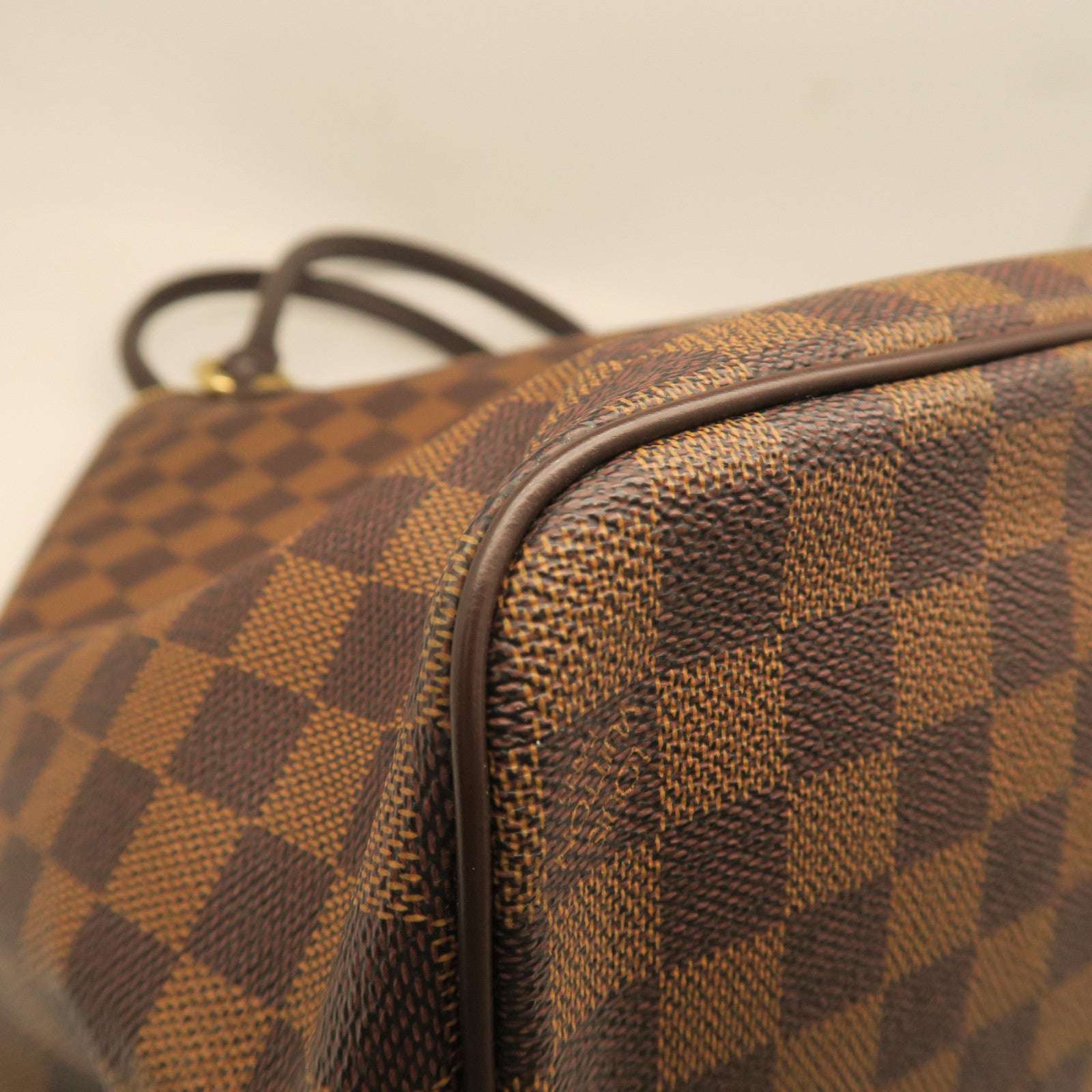 LOUIS VUITTON Damier Saleya GM gold buckle handle bag brown