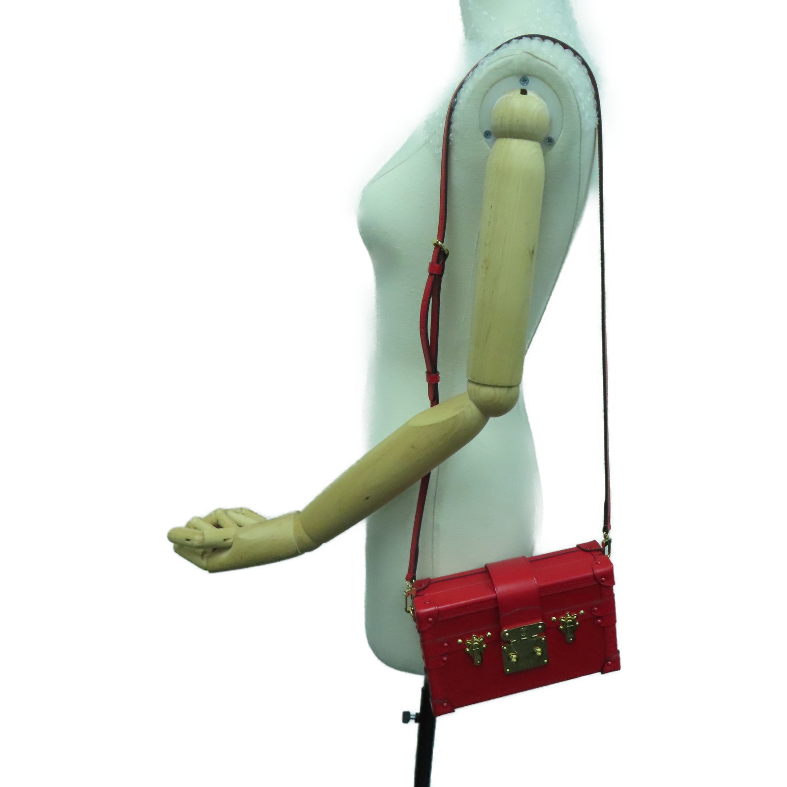 LOUIS VUITTON Monogram Vernis Petite Malle Shoulder Bag Red