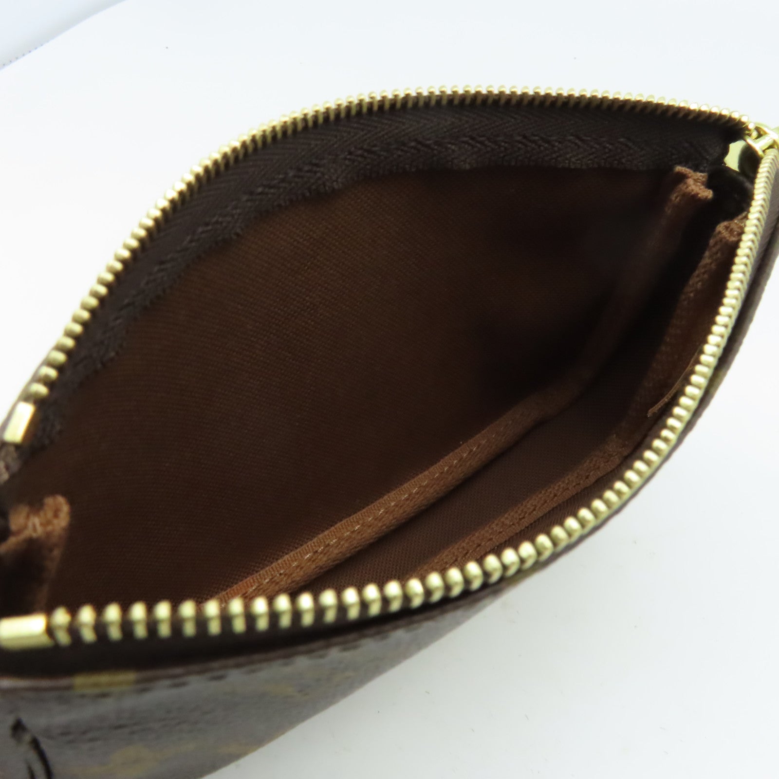 LOUIS VUITTON Monogram Pouch金扣手拿包啡色