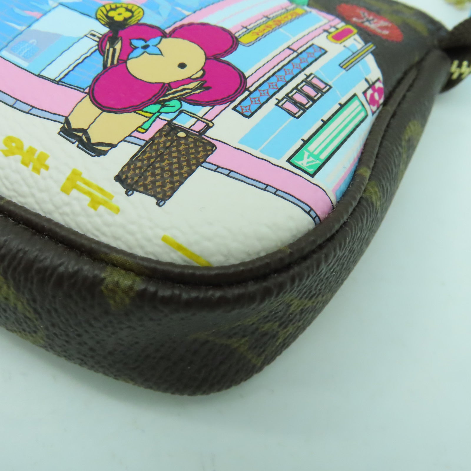 LOUIS VUITTON Monogram Mini Pochette Access金扣手挽袋彩色