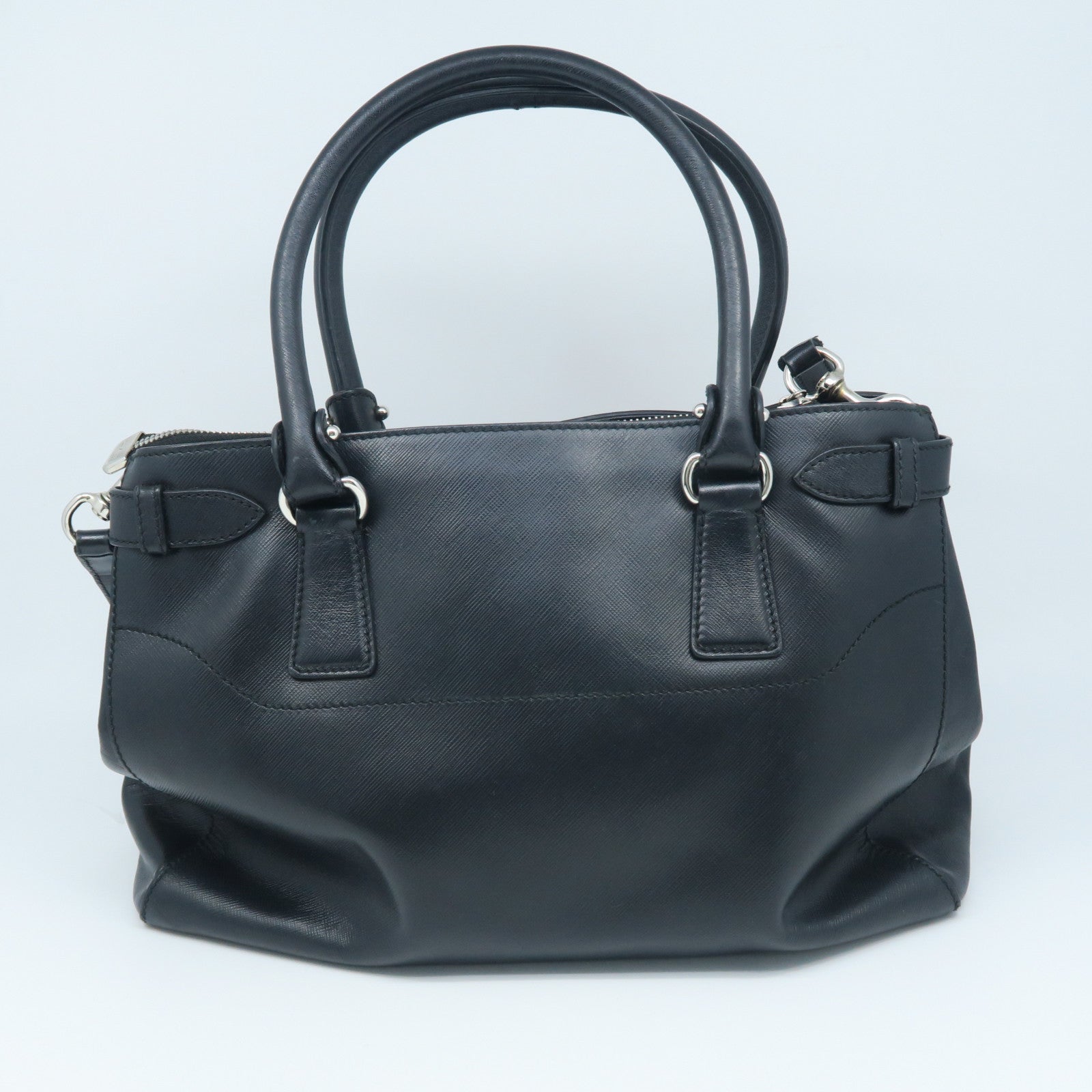 Salvatore Ferragamo 牛皮皮革Shoulder Bag银扣肩背袋黑色