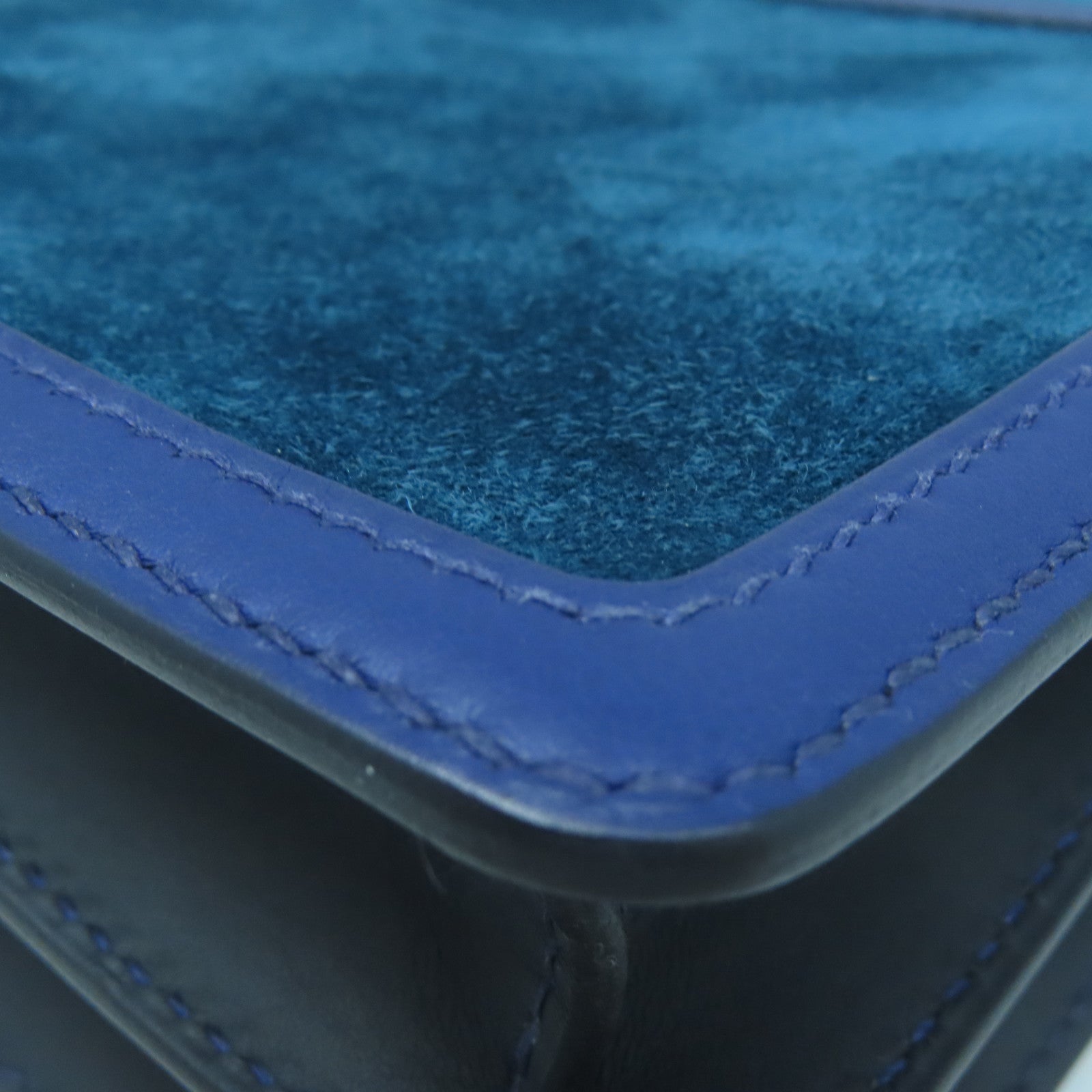 HERMES Suede Leather Roulis 23 Silver Buckle Shoulder Bag Blue