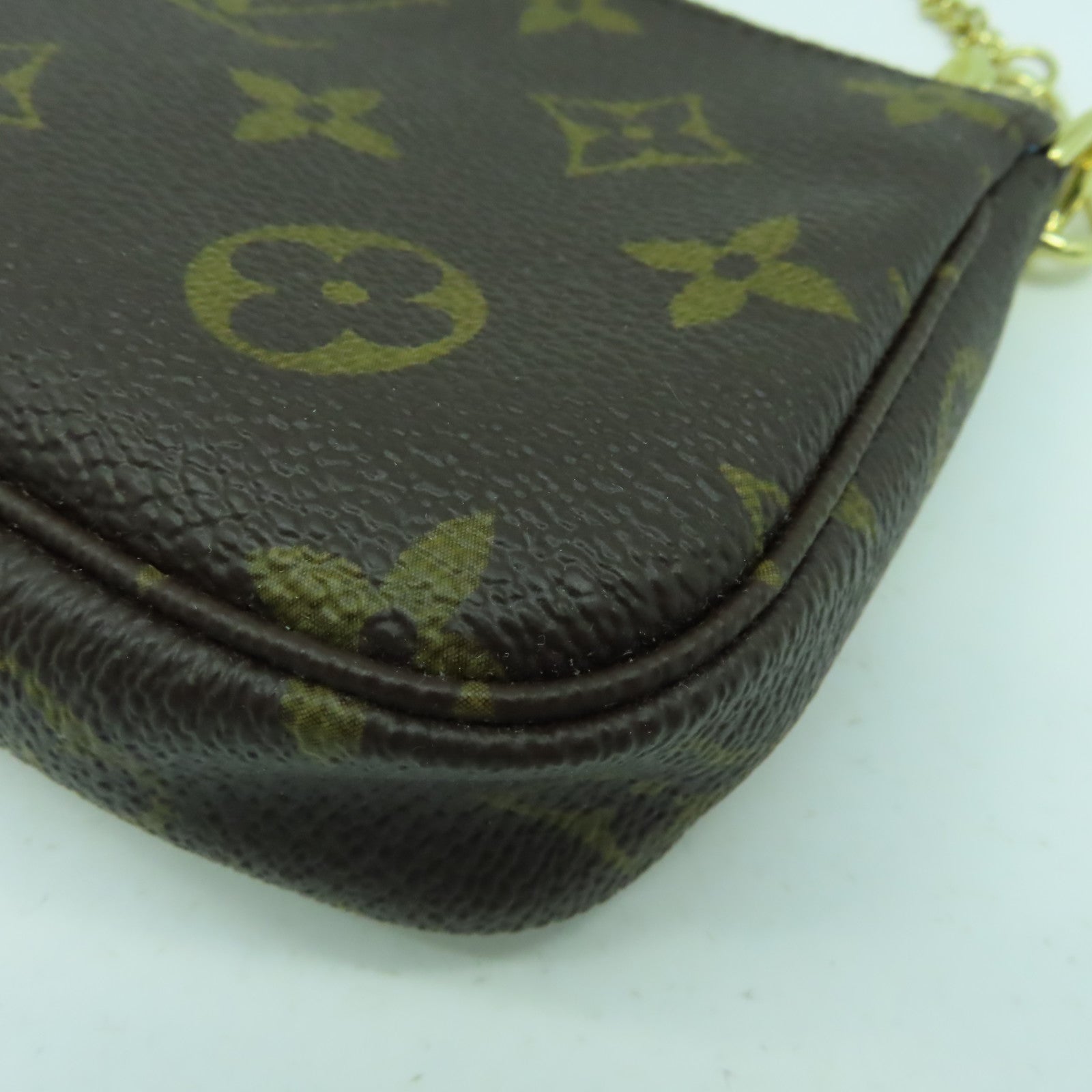 LOUIS VUITTON Monogram Mini Pochette Access金扣手挽袋彩色