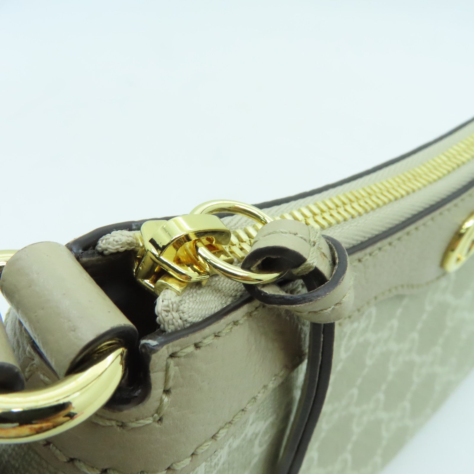 GUCCI 塗層帆布Ophidia Shoulder Bag金扣肩背袋白色