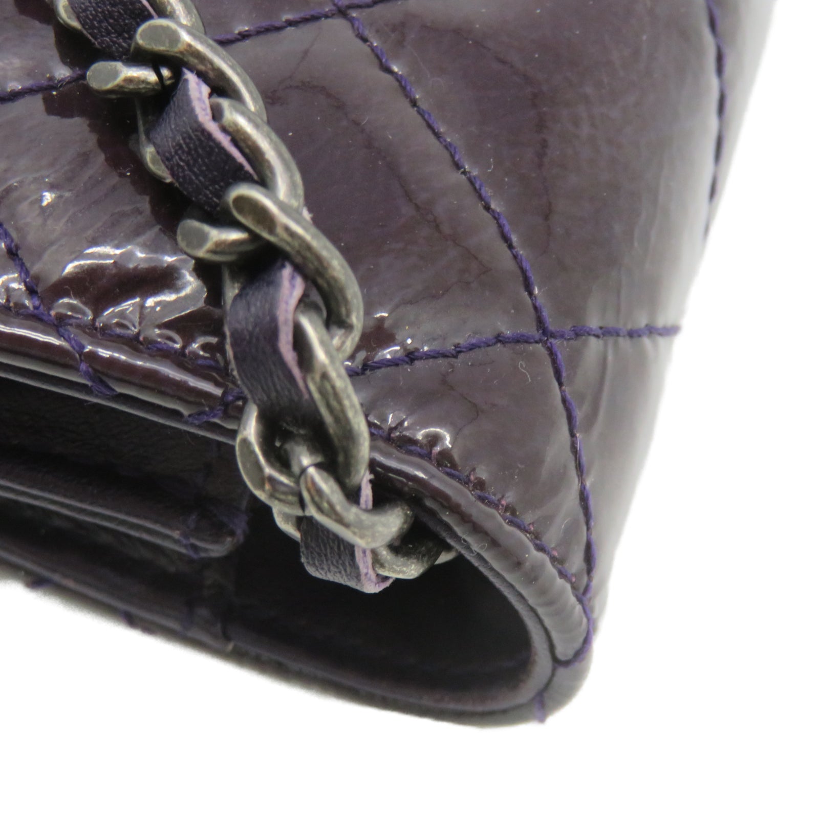 CHANEL 【激减优惠】菱格漆皮皮革2.55 Wallet on Chain银扣链带肩背袋紫色