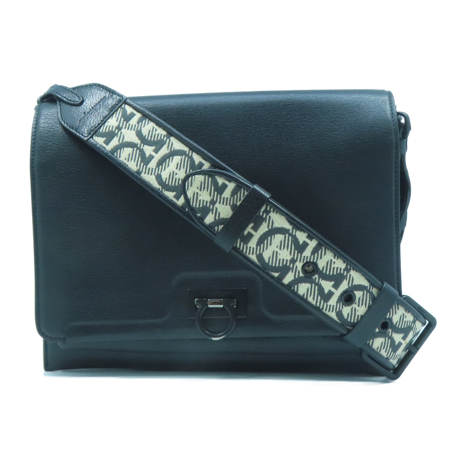 Salvatore Ferragamo 羊皮皮革Shoulder Bag肩背袋黑色