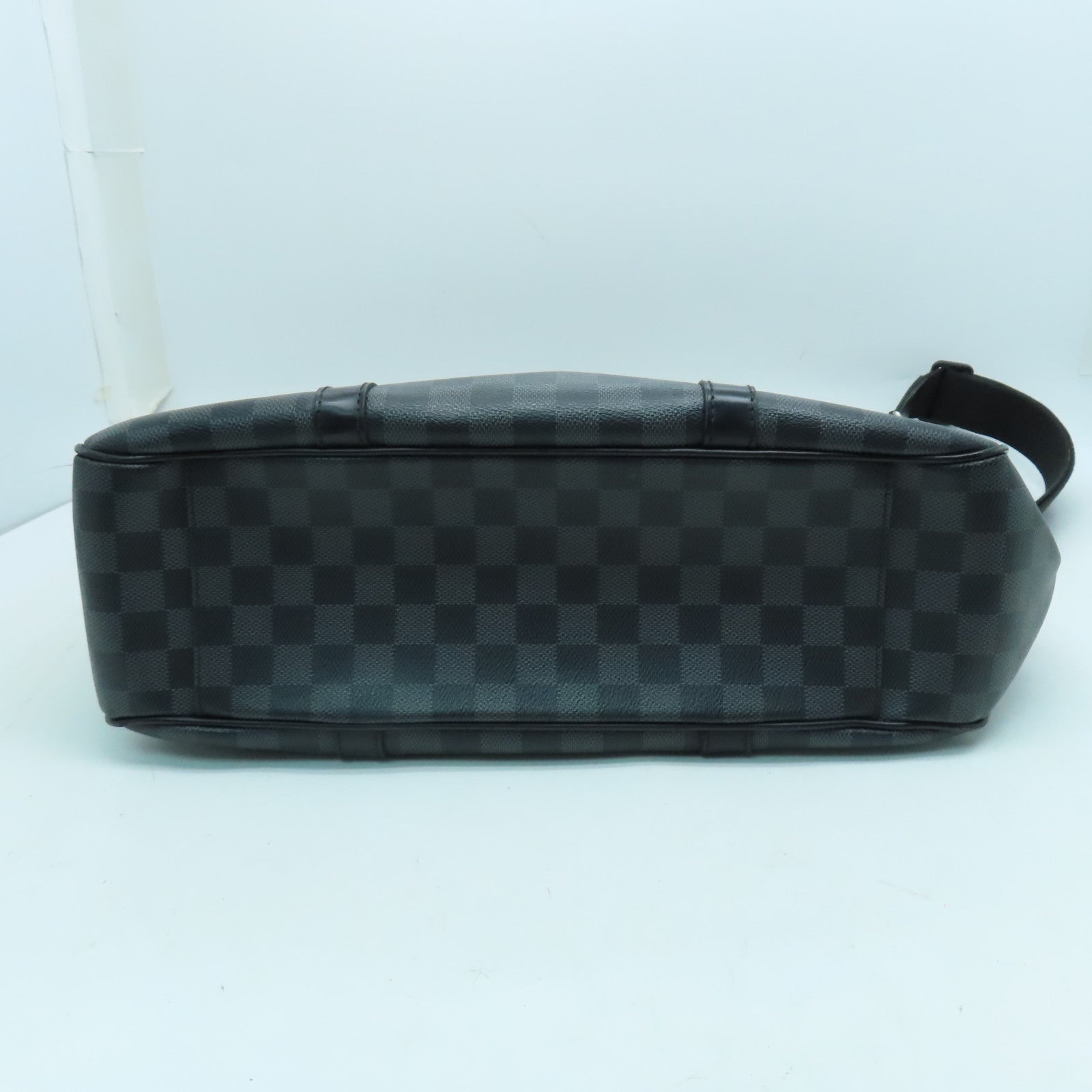 LOUIS VUITTON Damier Graphite Tadao MM銀扣手挽肩背兩用袋黑色/灰色