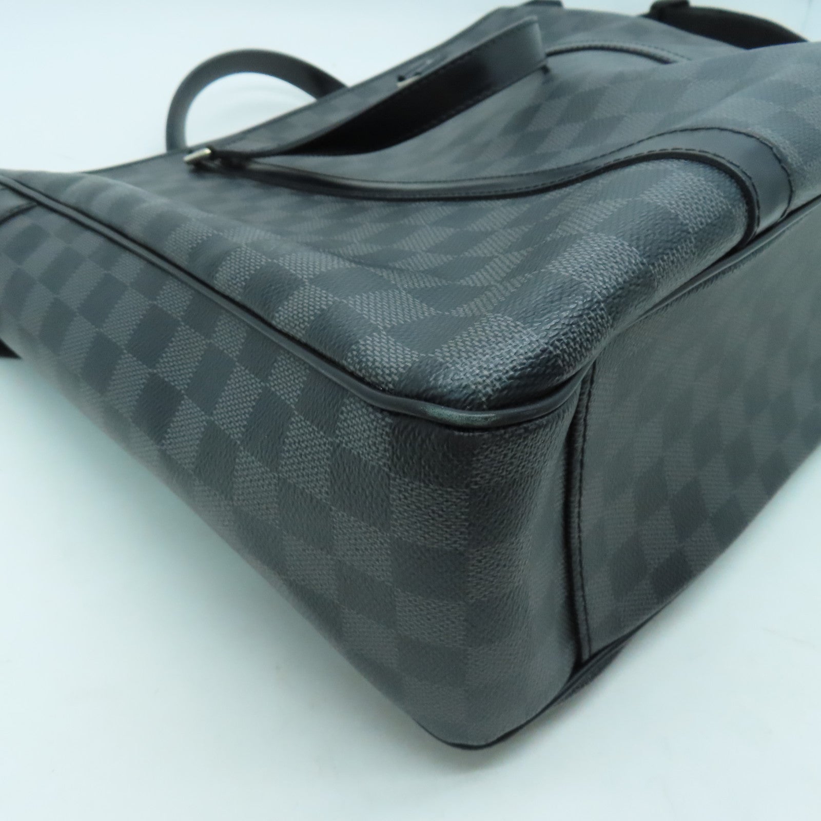 LOUIS VUITTON Damier Graphite Tadao MM銀扣手挽肩背兩用袋黑色/灰色