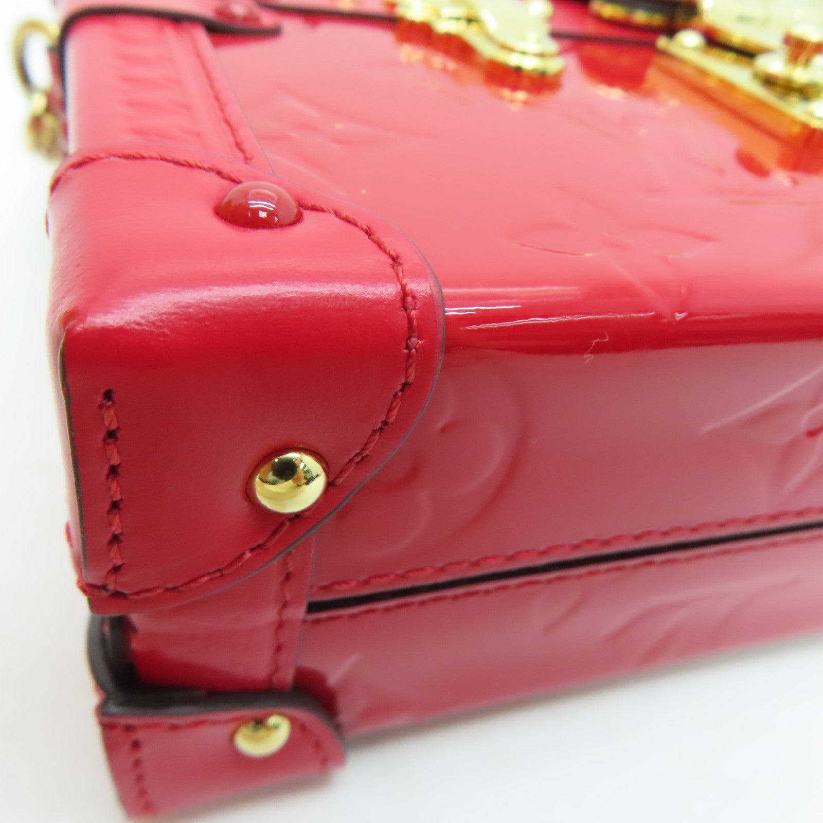 LOUIS VUITTON Monogram Vernis Petite Malle Shoulder Bag Red
