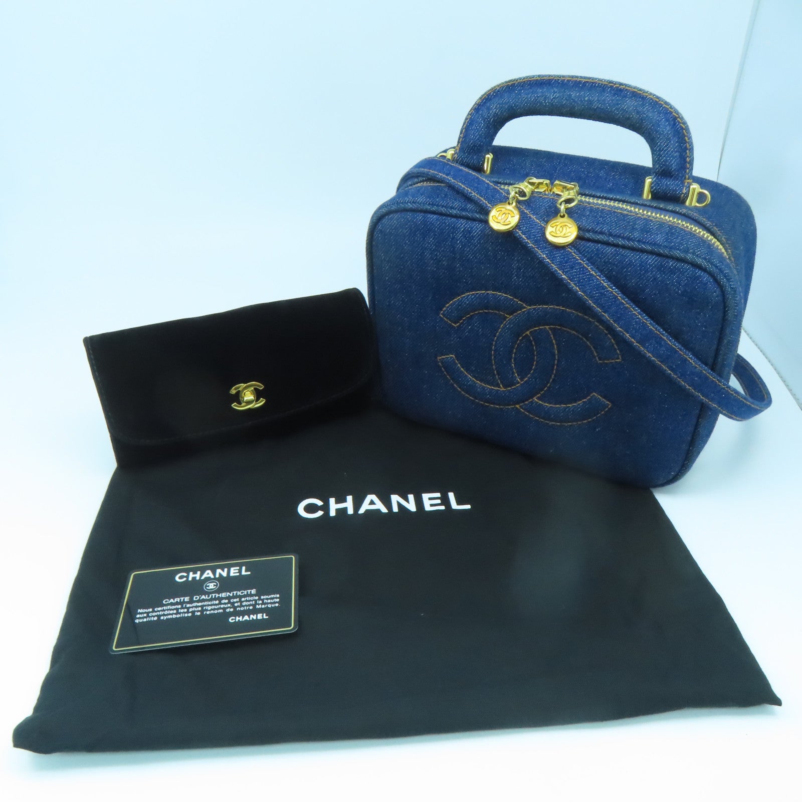 CHANEL 牛仔布Vintage Shoulder金扣手挽肩背两用袋蓝色