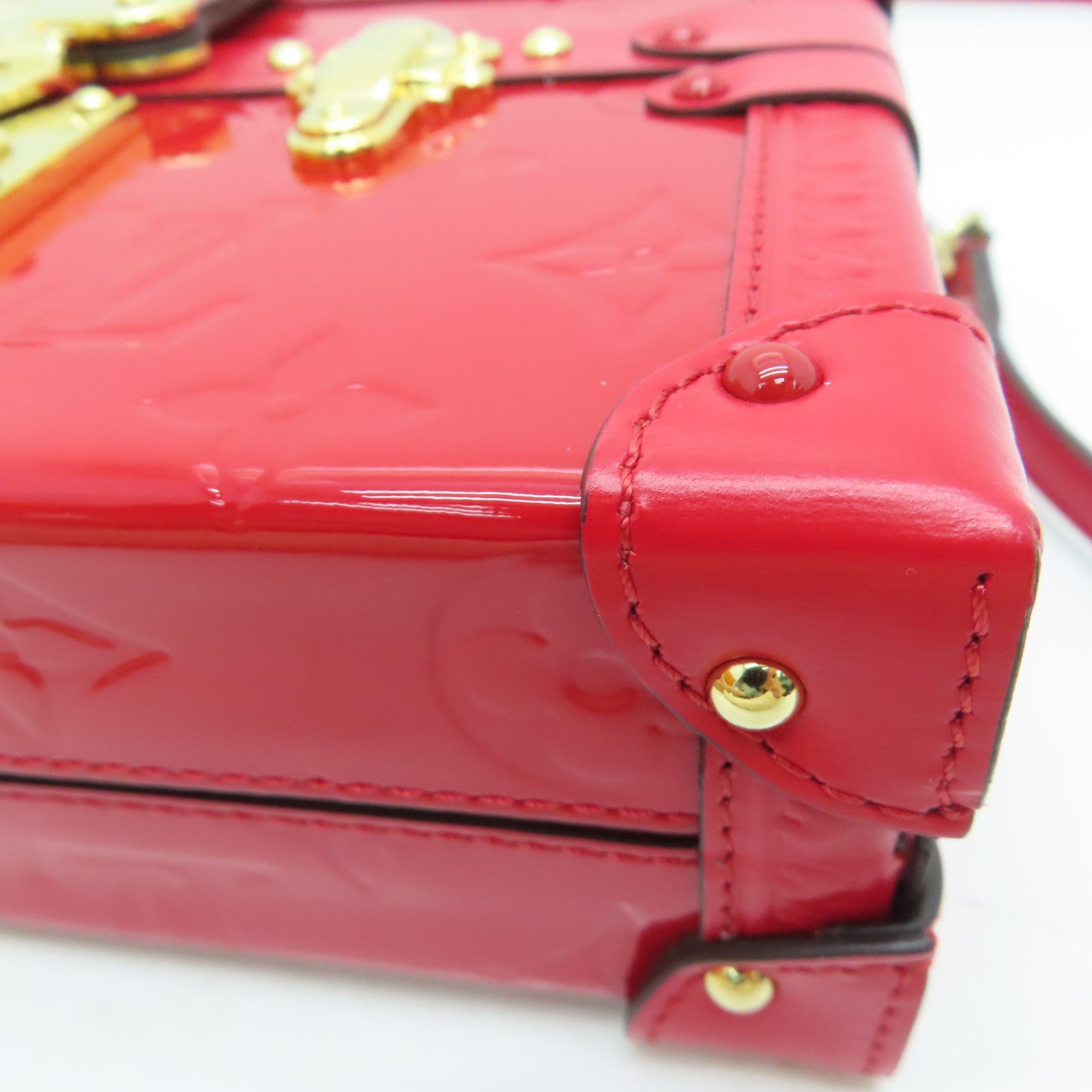 LOUIS VUITTON Monogram Vernis Petite Malle Shoulder Bag Red
