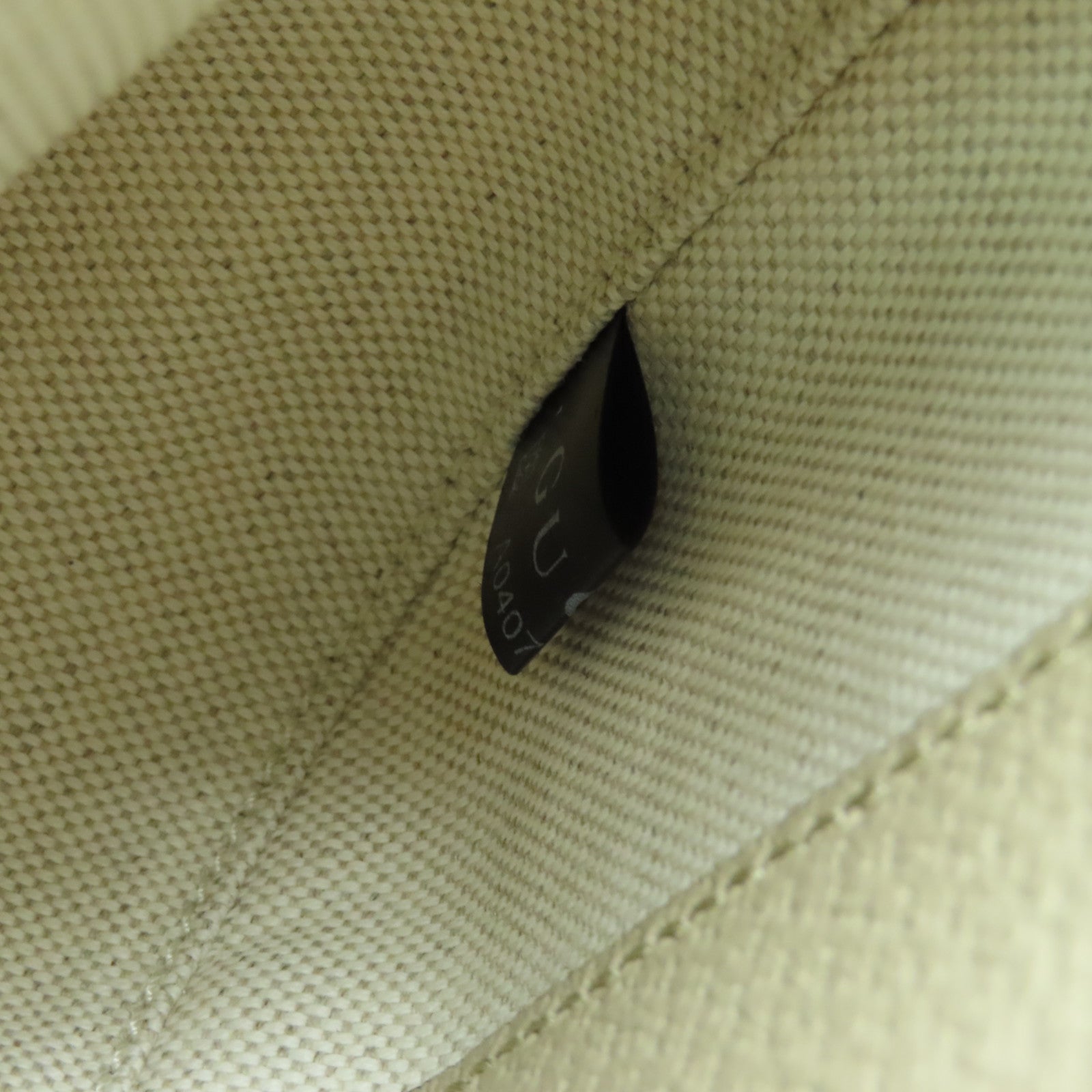 GUCCI 塗層帆布Ophidia Shoulder Bag金扣肩背袋白色
