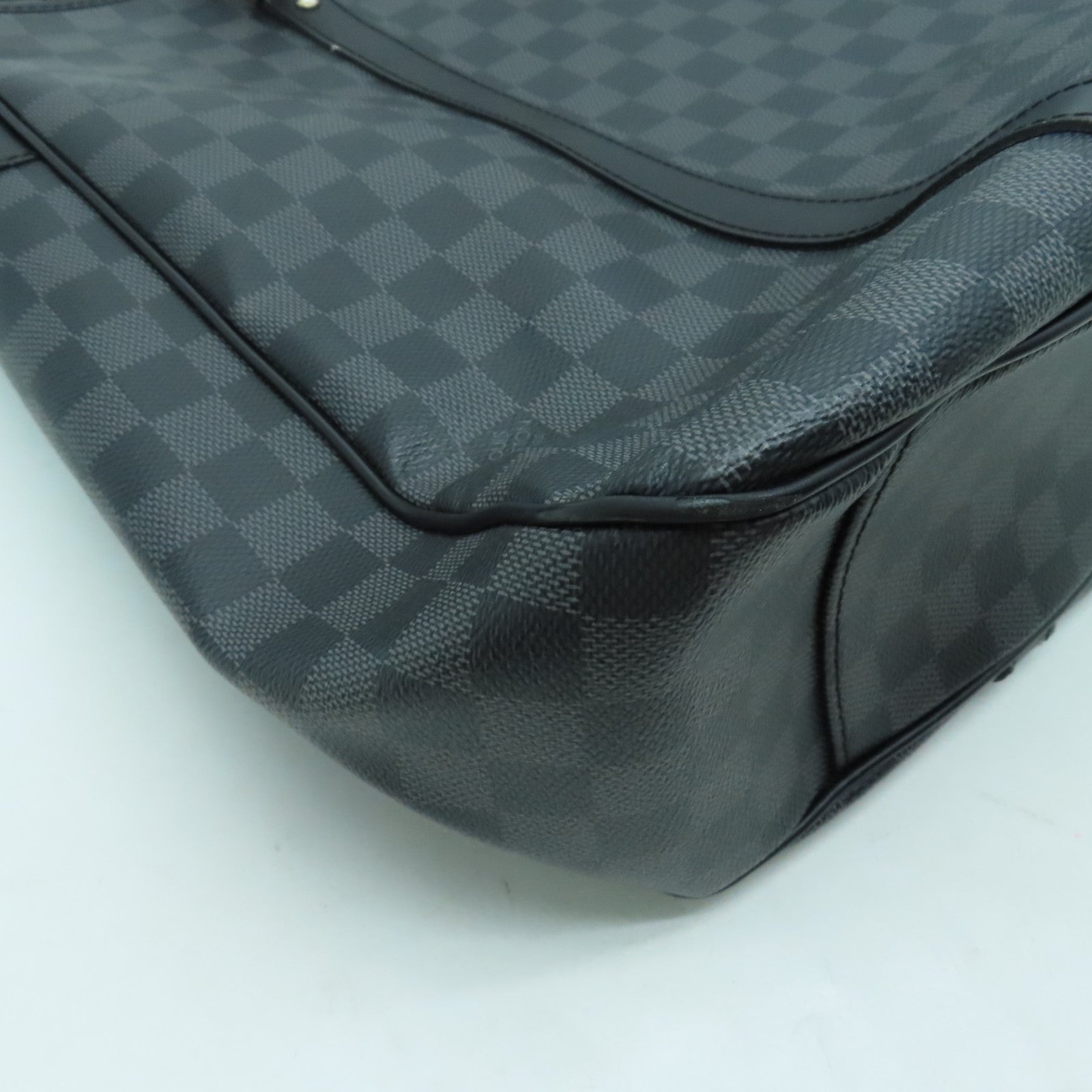 LOUIS VUITTON Damier Graphite Tadao MM銀扣手挽肩背兩用袋黑色/灰色