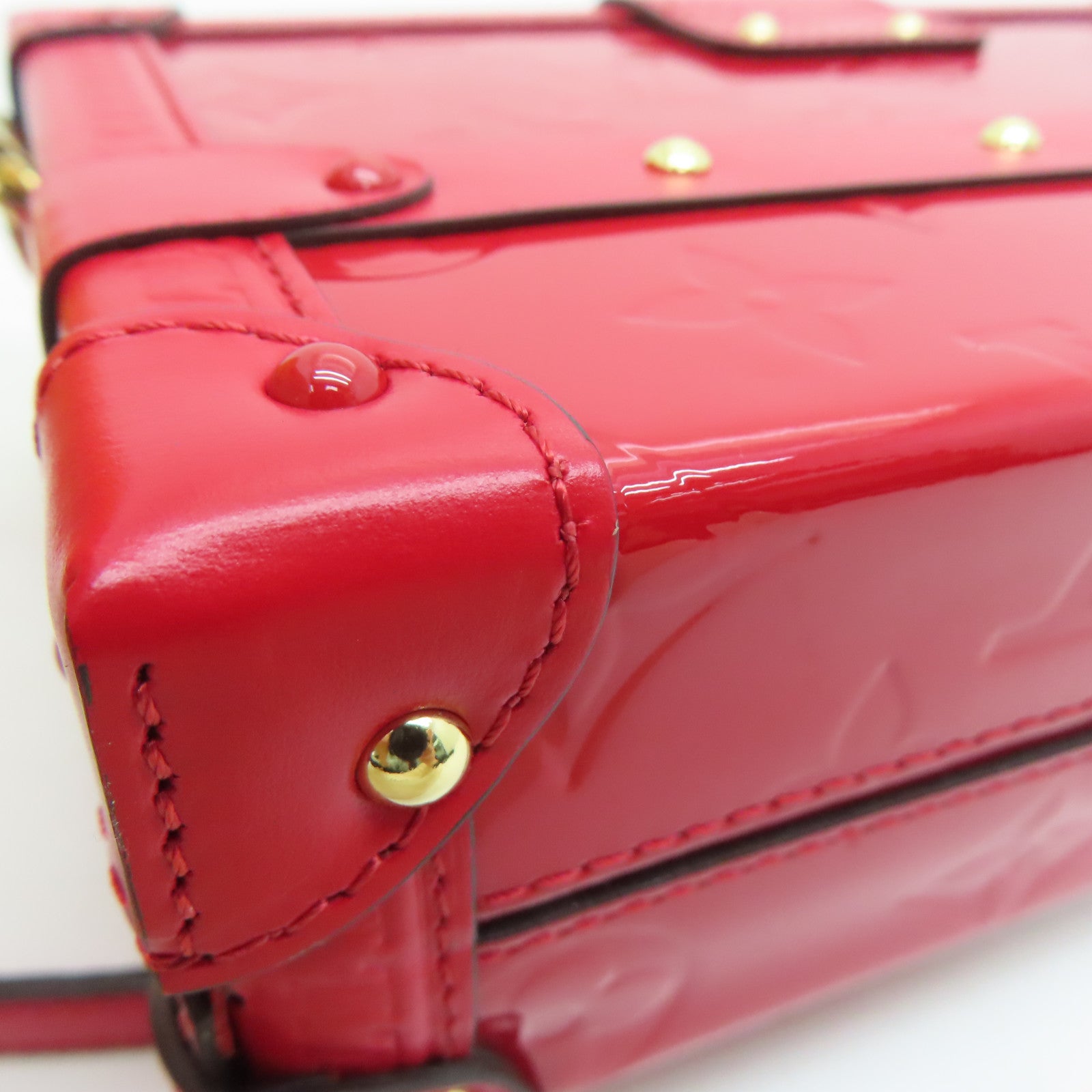 LOUIS VUITTON Monogram Vernis Petite Malle Shoulder Bag Red