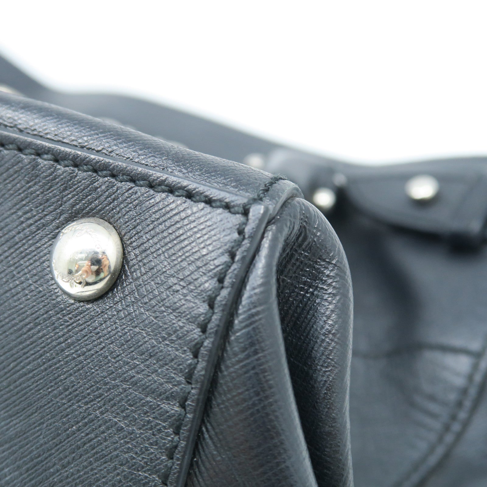 Salvatore Ferragamo 牛皮皮革Shoulder Bag银扣肩背袋黑色