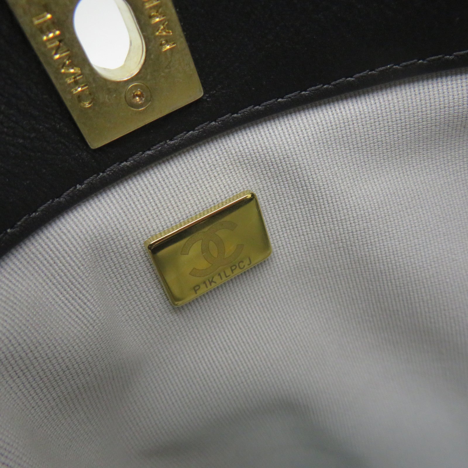 CHANEL Tweed Shoulder Bag Gold Buckle Chain Shoulder Bag Beige/Black