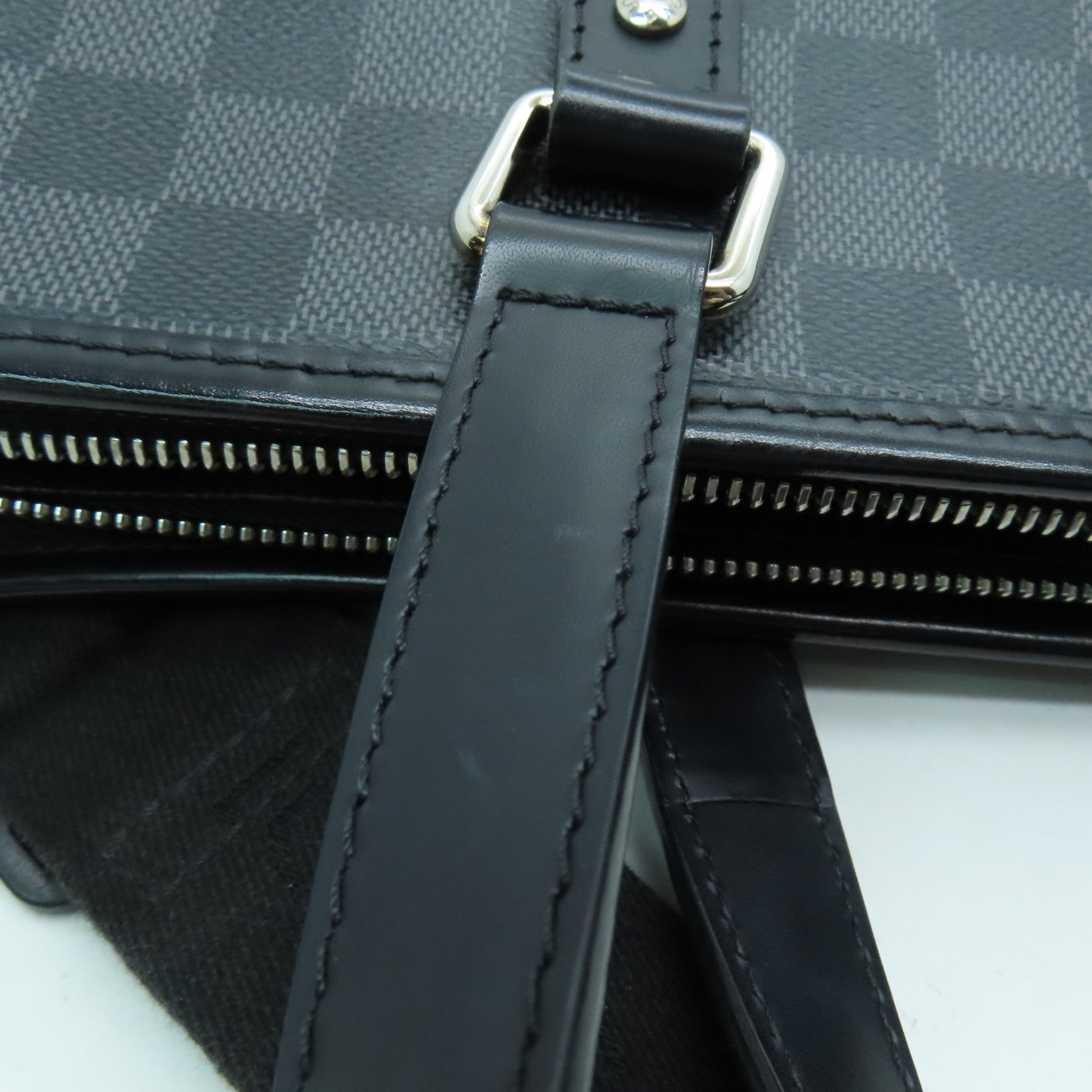 LOUIS VUITTON Damier Graphite Tadao MM銀扣手挽肩背兩用袋黑色/灰色