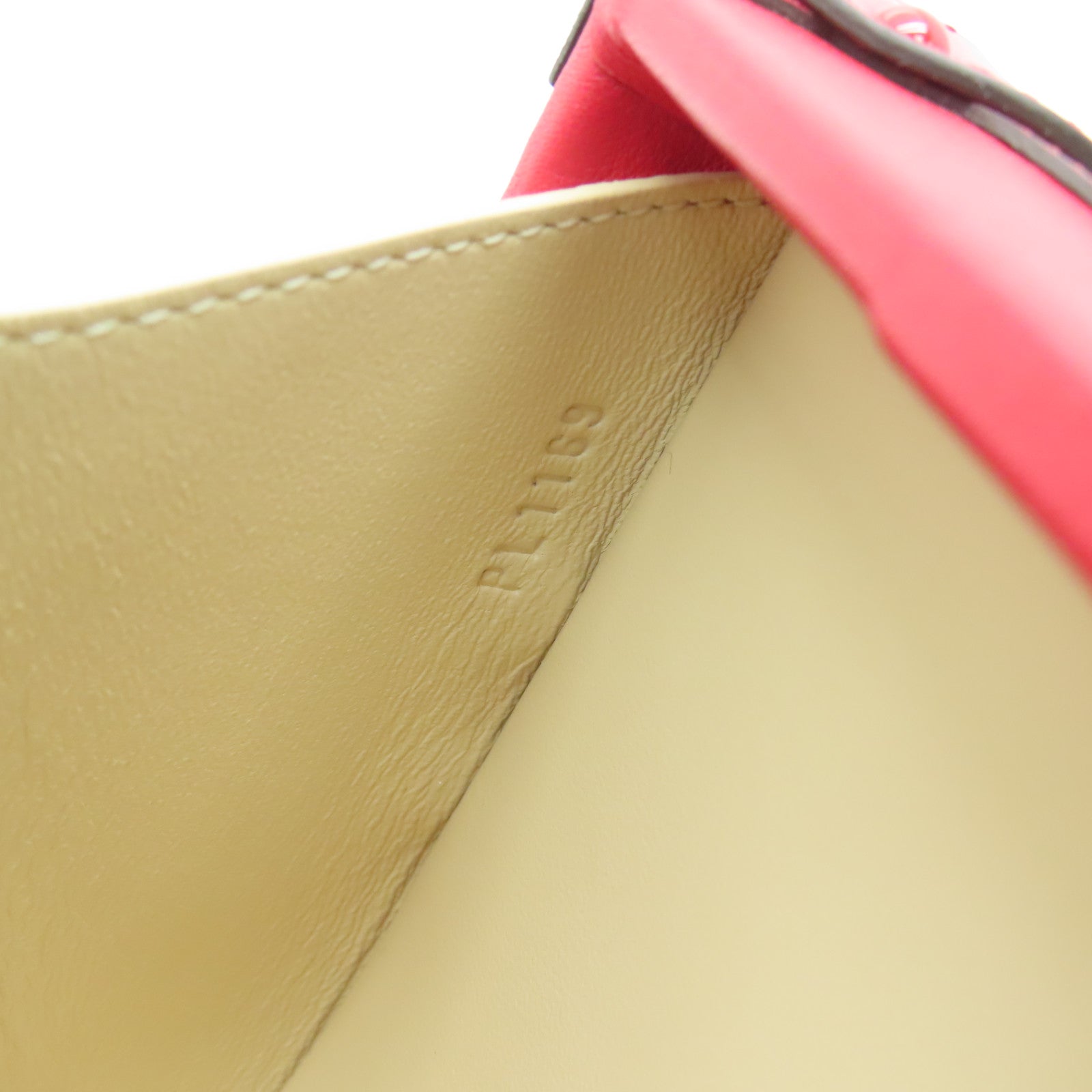 LOUIS VUITTON Monogram Vernis Petite Malle Shoulder Bag Red