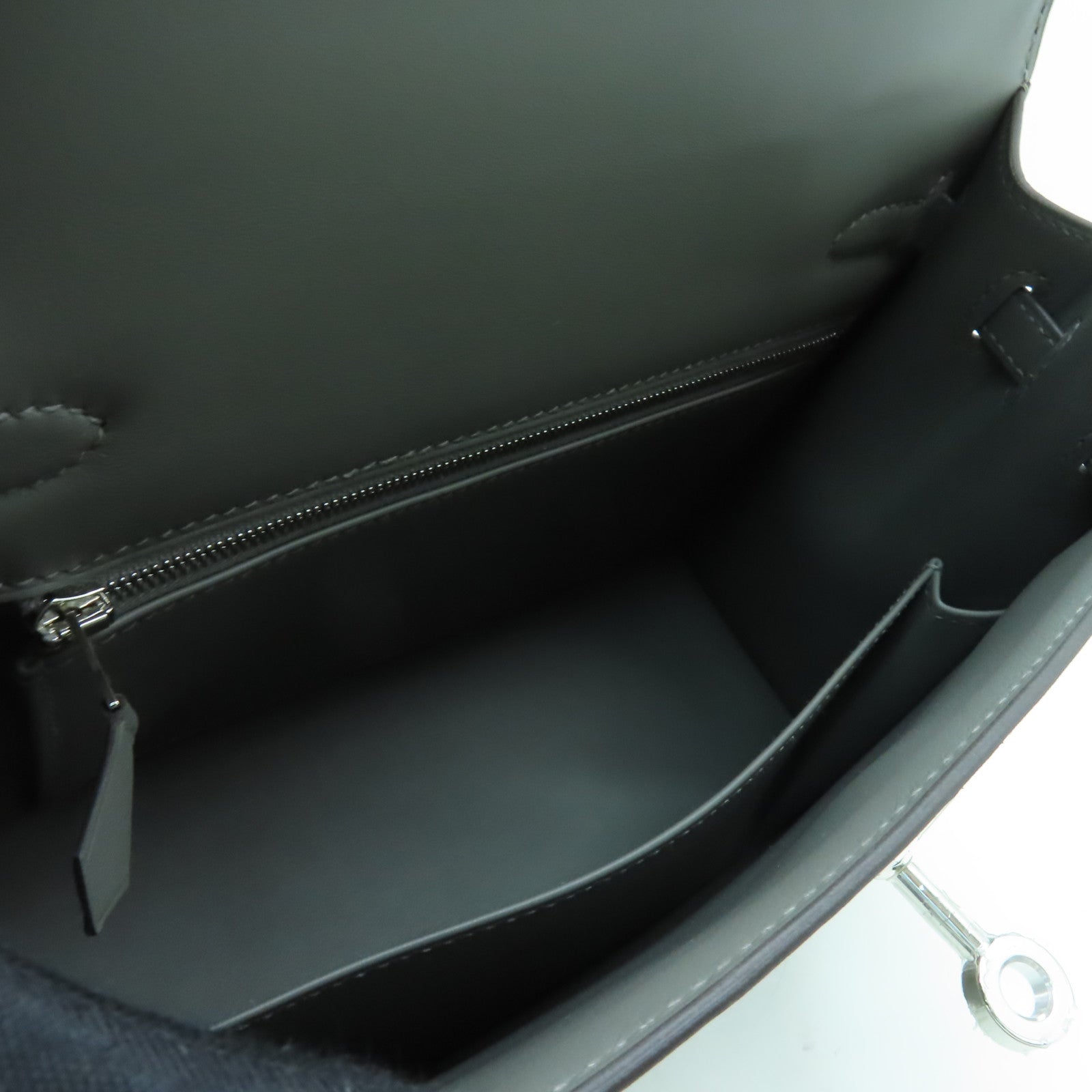 HERMES Swift皮革Kelly 25 Padded銀扣手挽肩背兩用袋Gris Meyer灰色