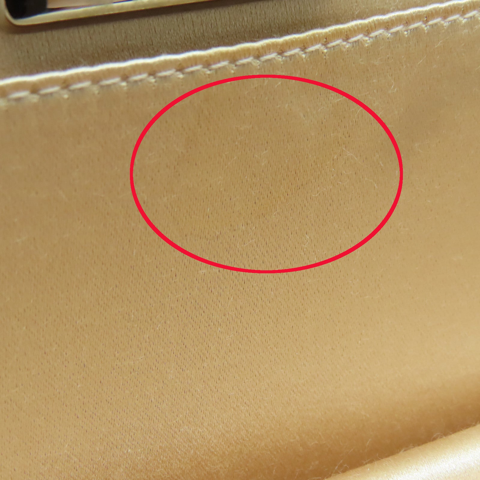 CHANEL 蛇皮皮革Clutch Bag銀扣手拿包米色