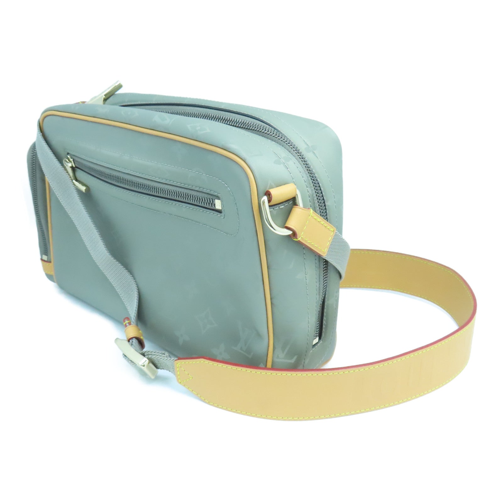 LOUIS VUITTON Mono-Titanium Camera Bag金扣肩背袋灰色
