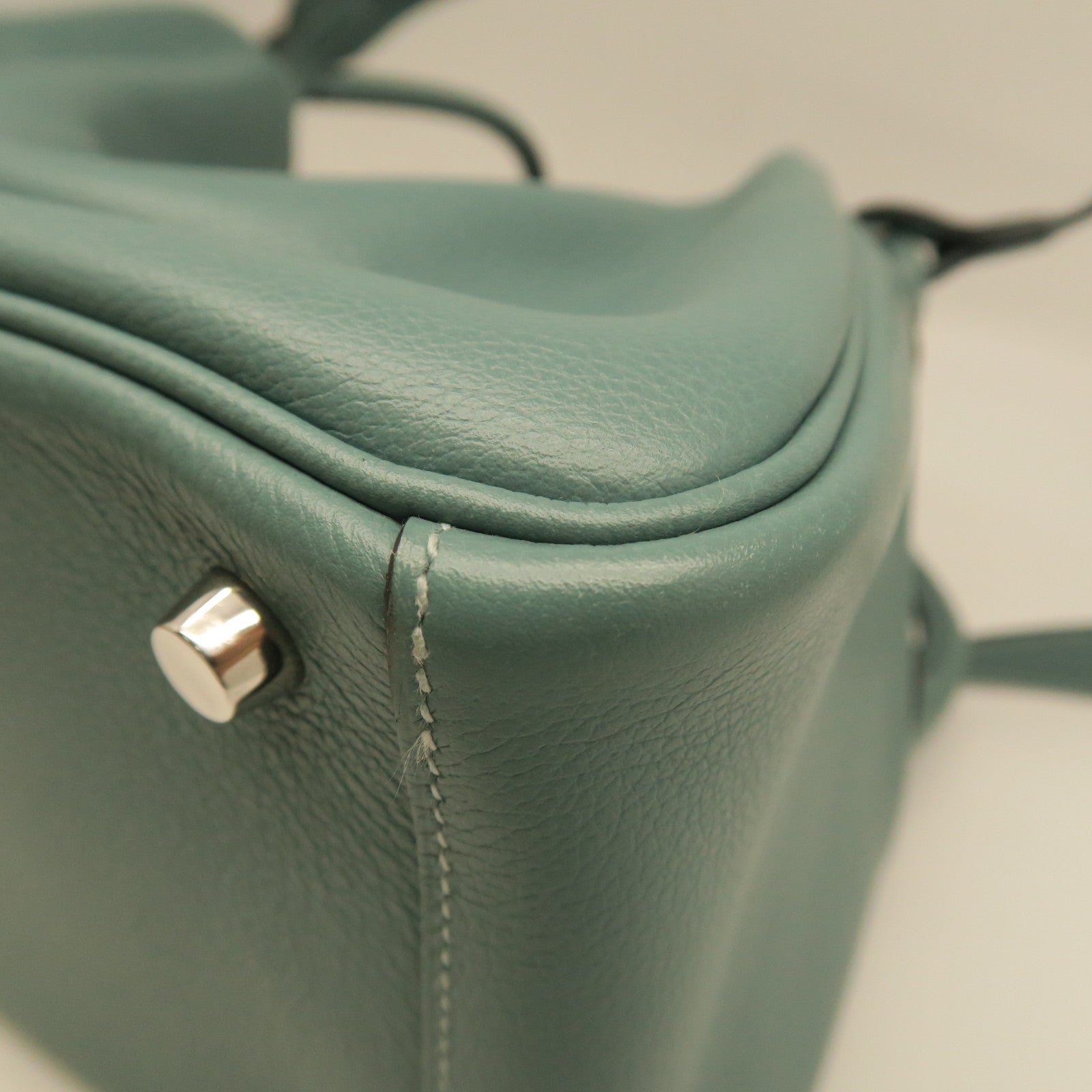 HERMES Evercolor皮革Lindy 26银扣手挽肩背两用袋浅蓝色