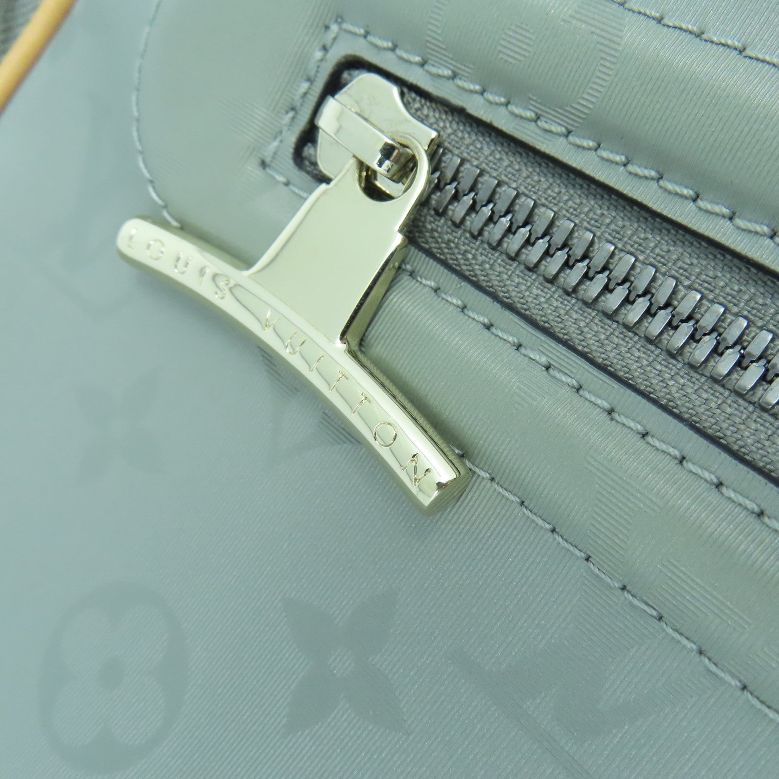 LOUIS VUITTON Mono-Titanium Camera Bag金扣肩背袋灰色