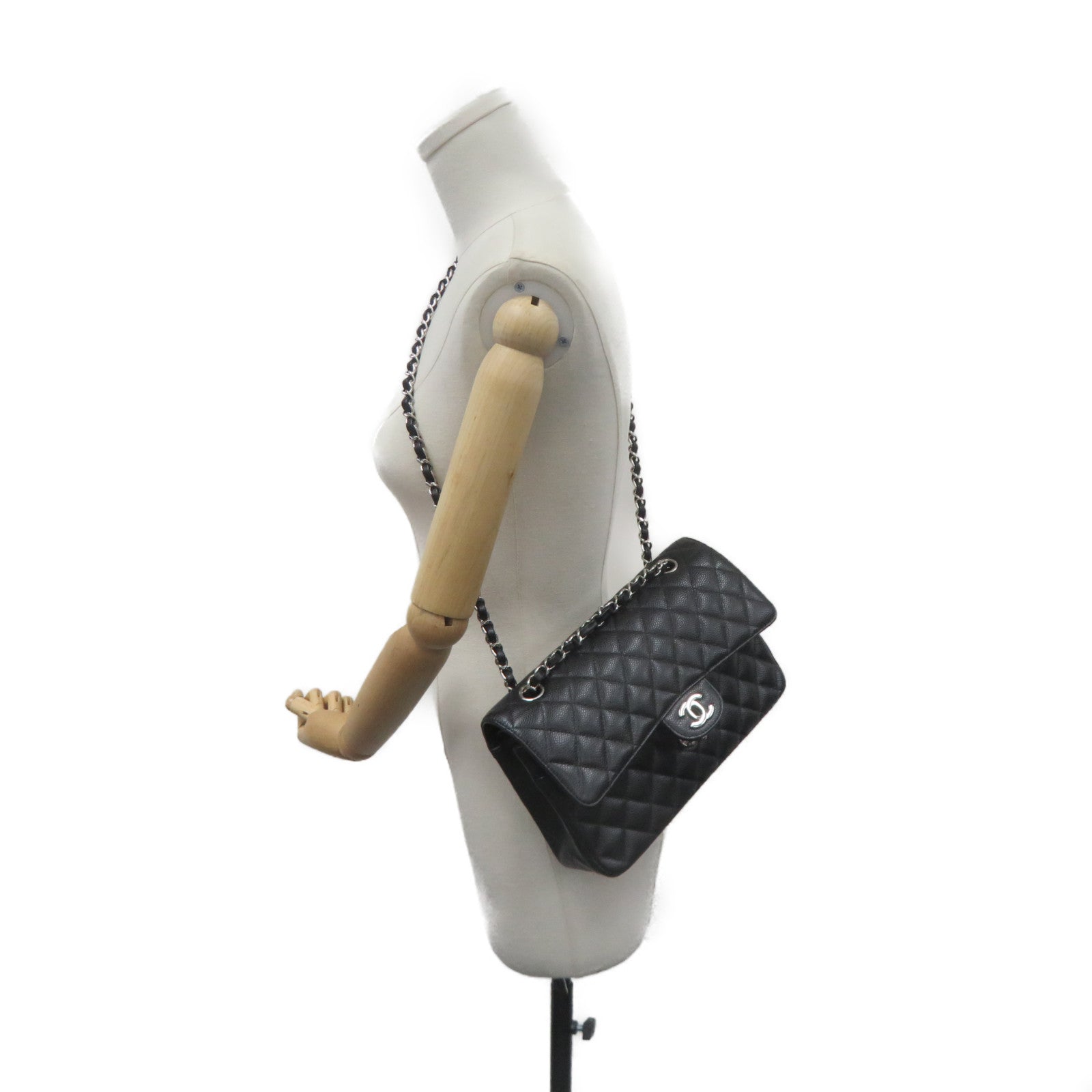 CHANEL 菱格Caviar皮革Classic Flap Chain Shoulder Bag銀扣鏈帶肩背袋黑色